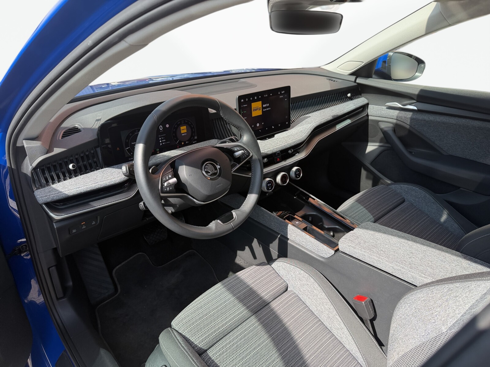 Škoda Superb - zdjęcie 10