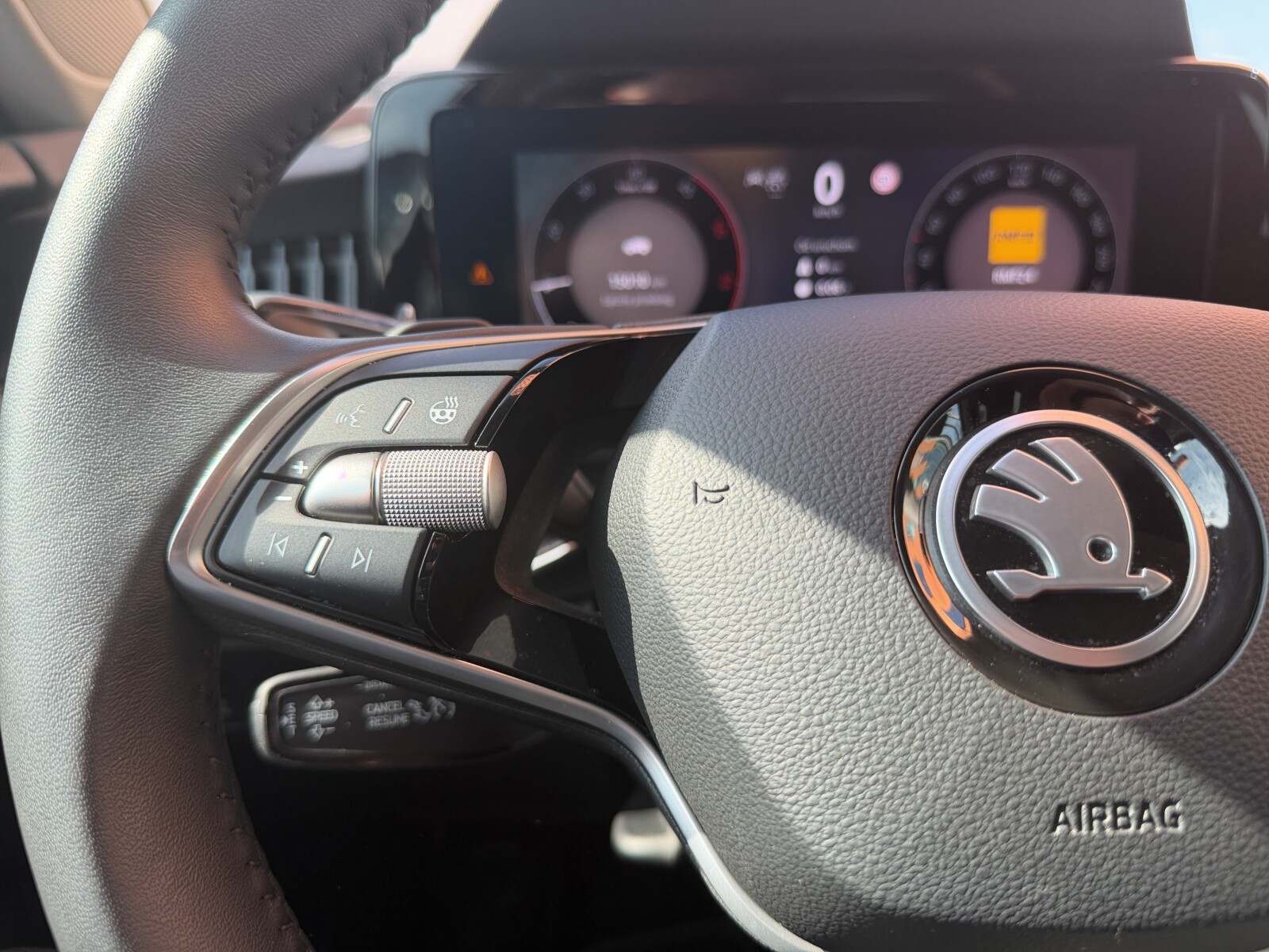 Škoda Superb - zdjęcie 17