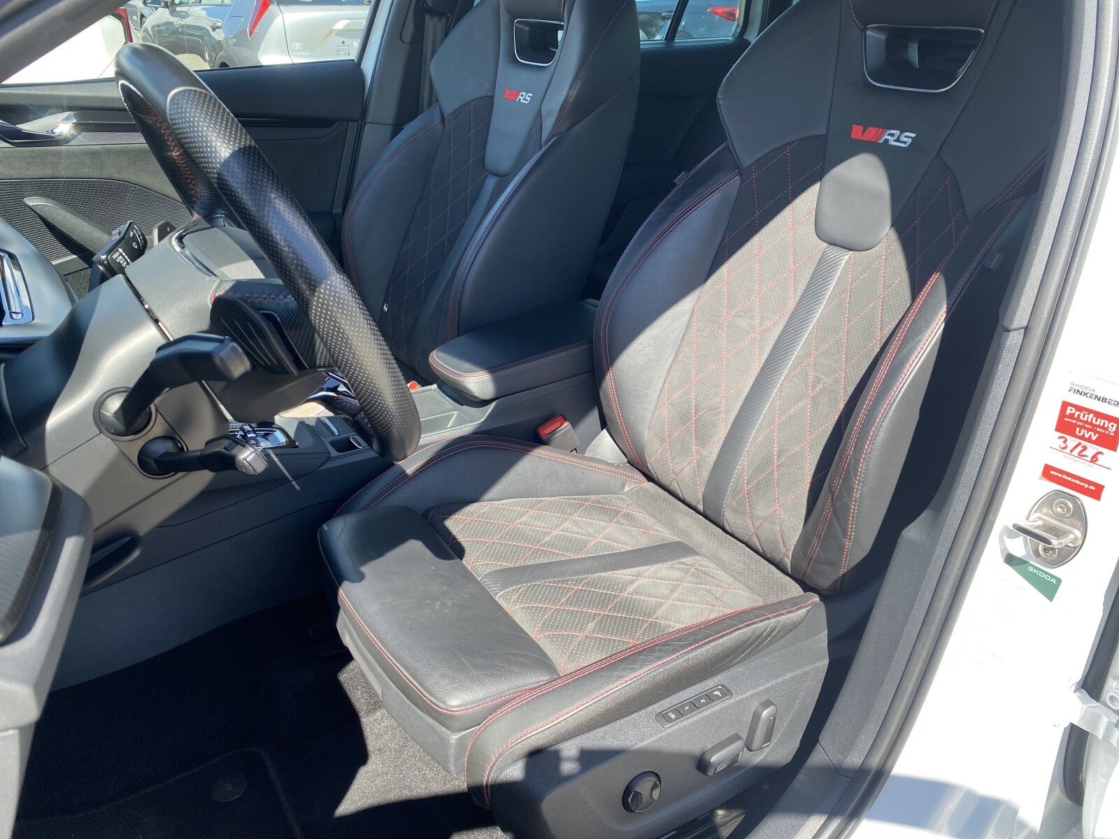 Škoda Octavia Combi - zdjęcie 9