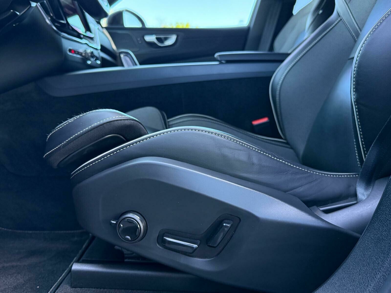 Volvo XC 60 - zdjęcie 11