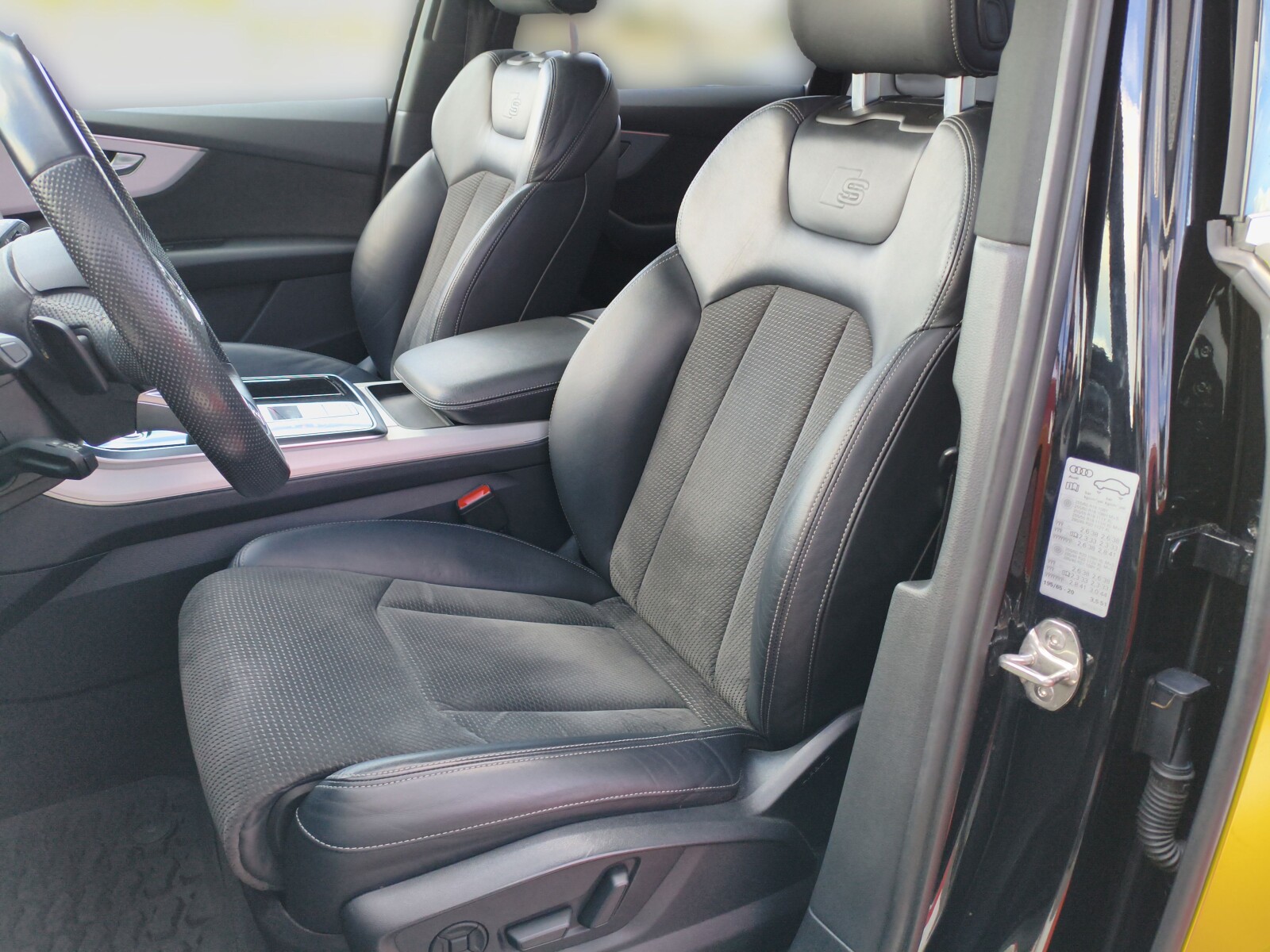 Audi Q7 - zdjęcie 21