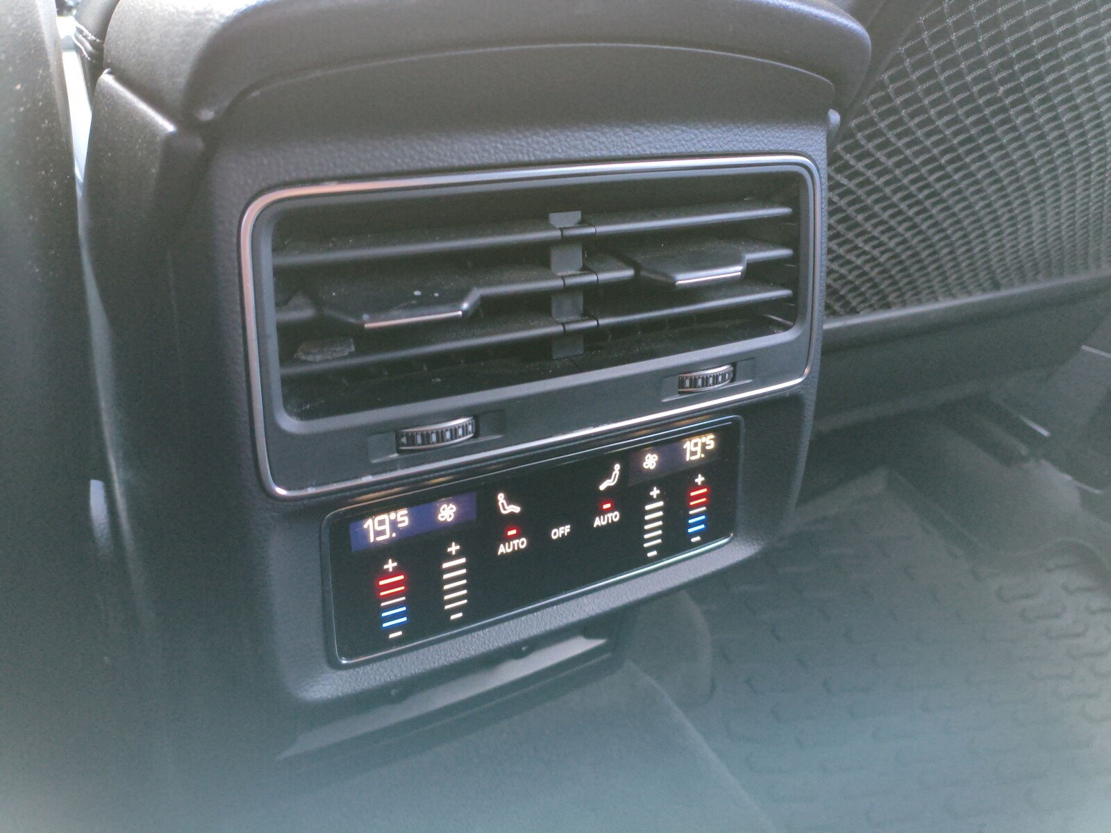 Audi Q7 - zdjęcie 13