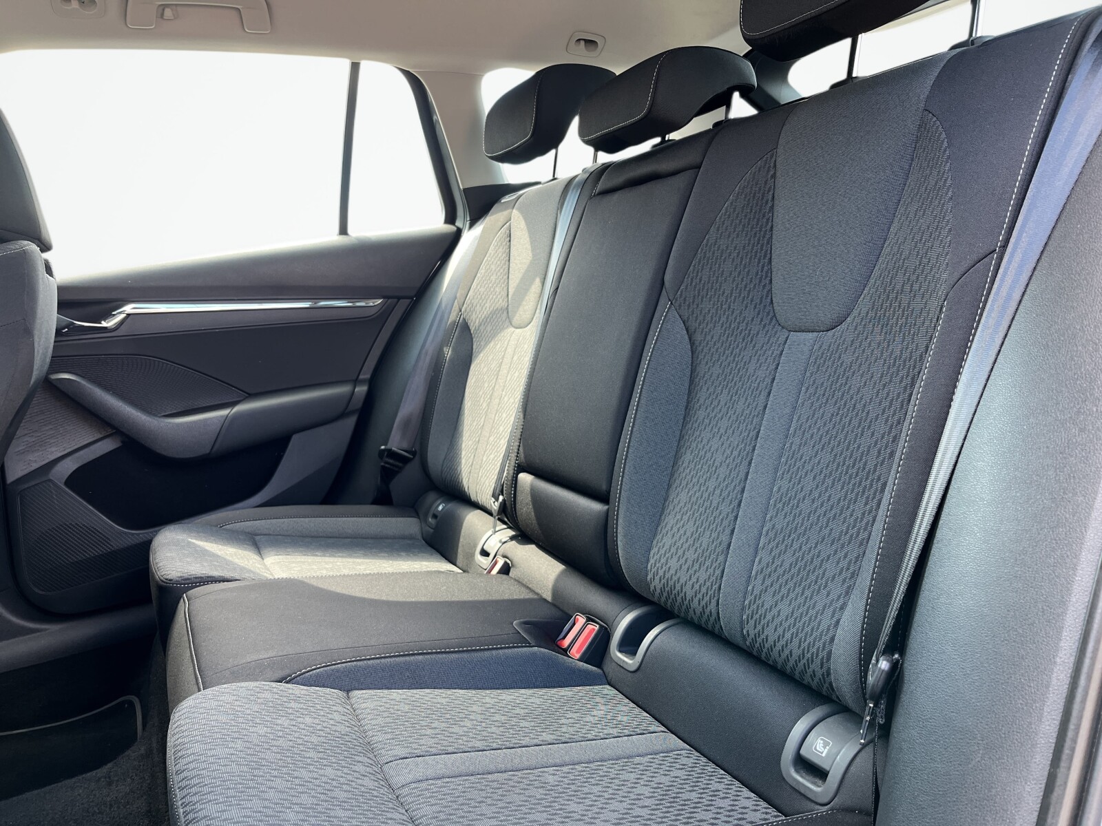 Škoda Octavia Combi - zdjęcie 14