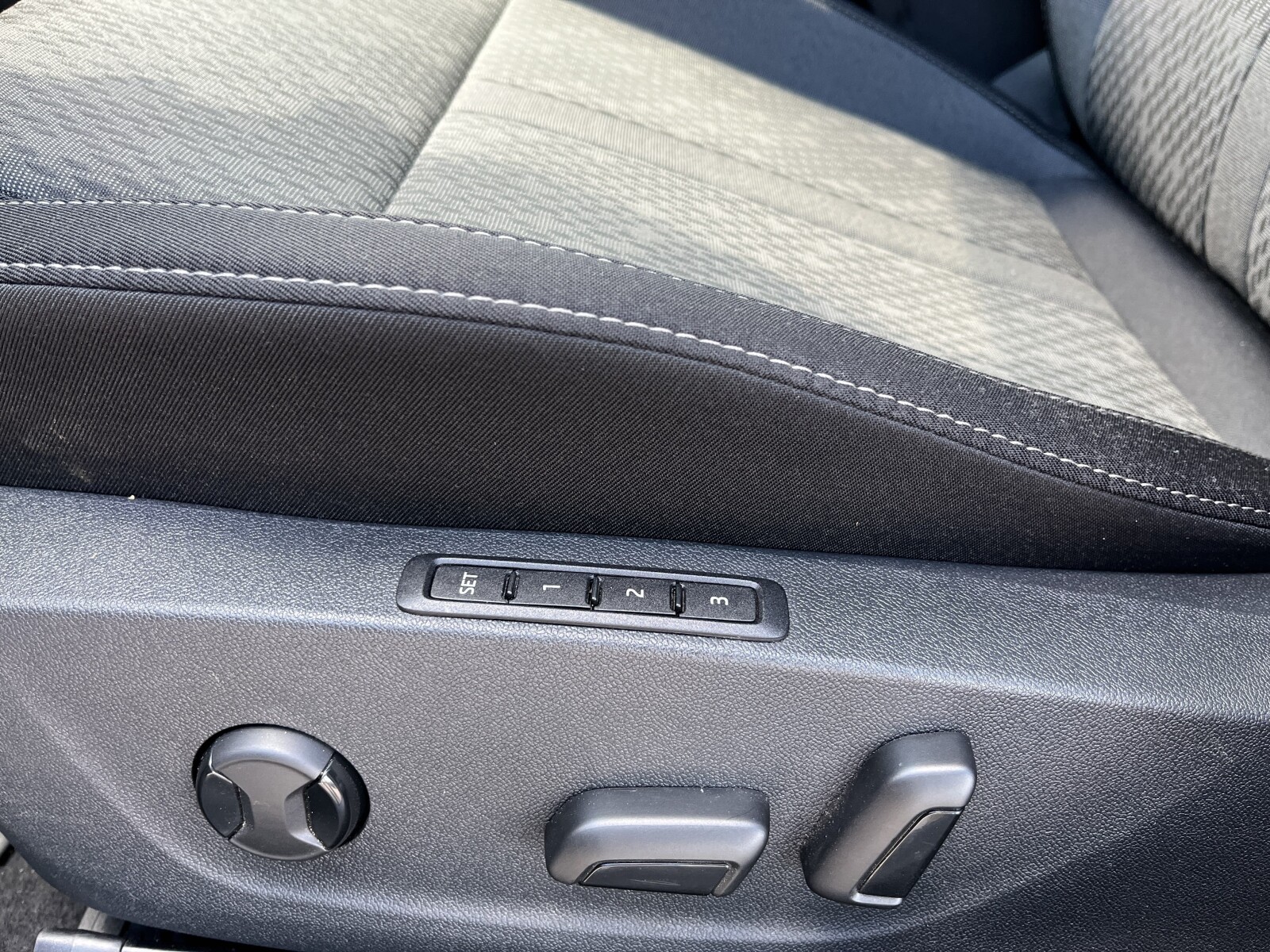 Škoda Octavia Combi - zdjęcie 11