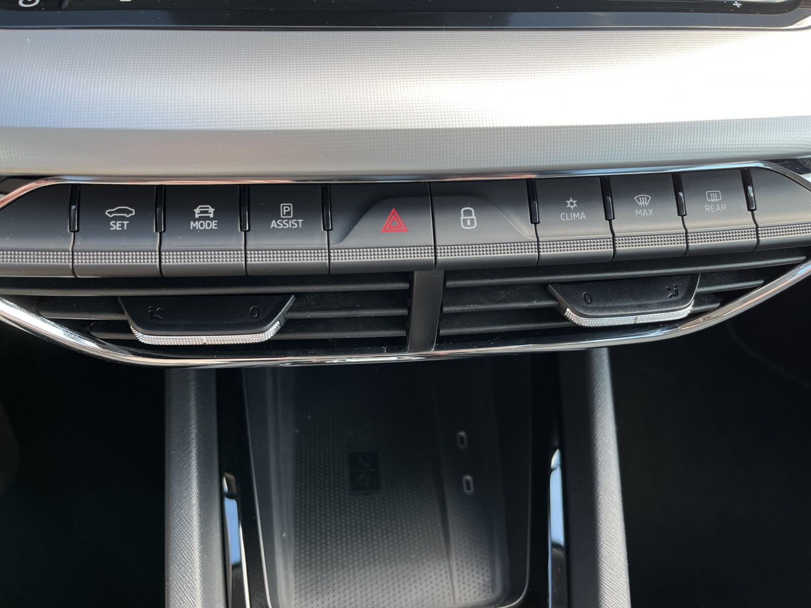 Škoda Octavia Combi - zdjęcie 30