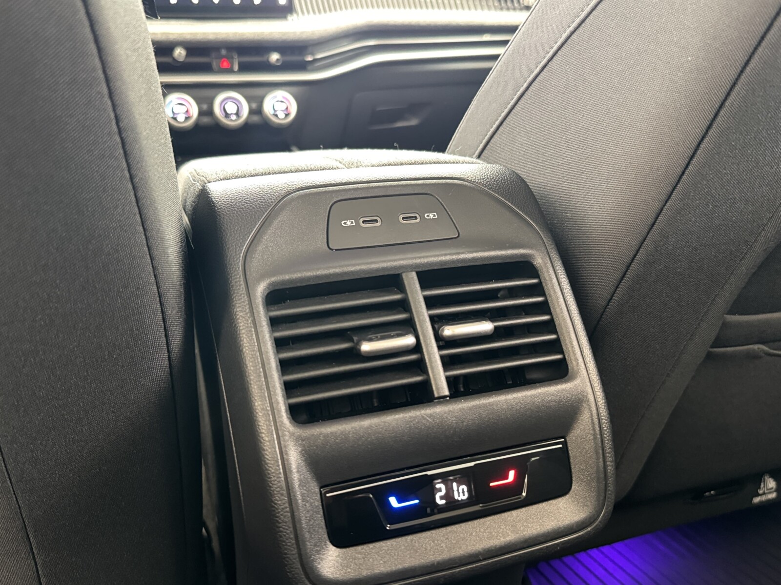 Škoda Superb Combi - zdjęcie 16