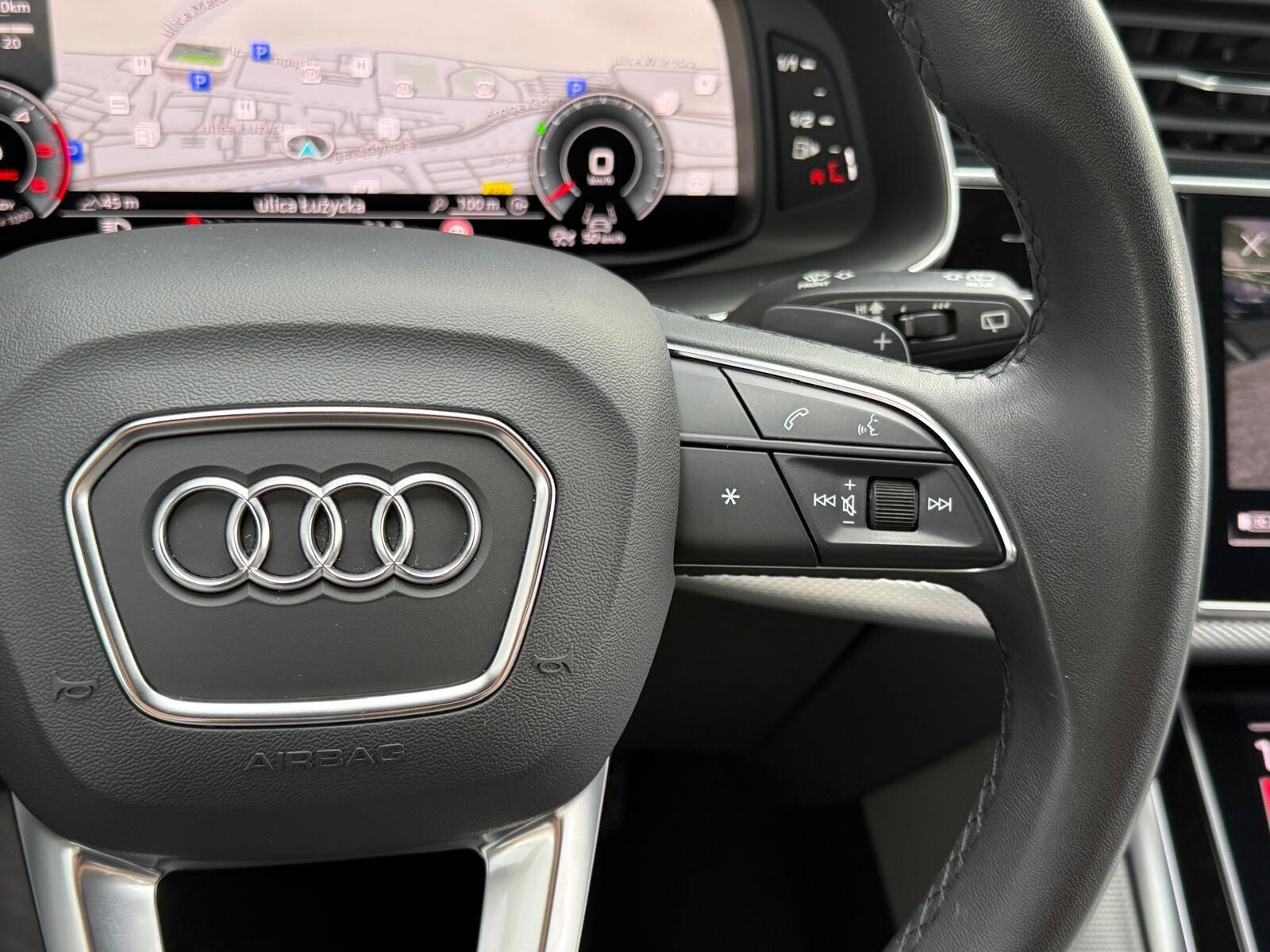 Audi Q8 - zdjęcie 32
