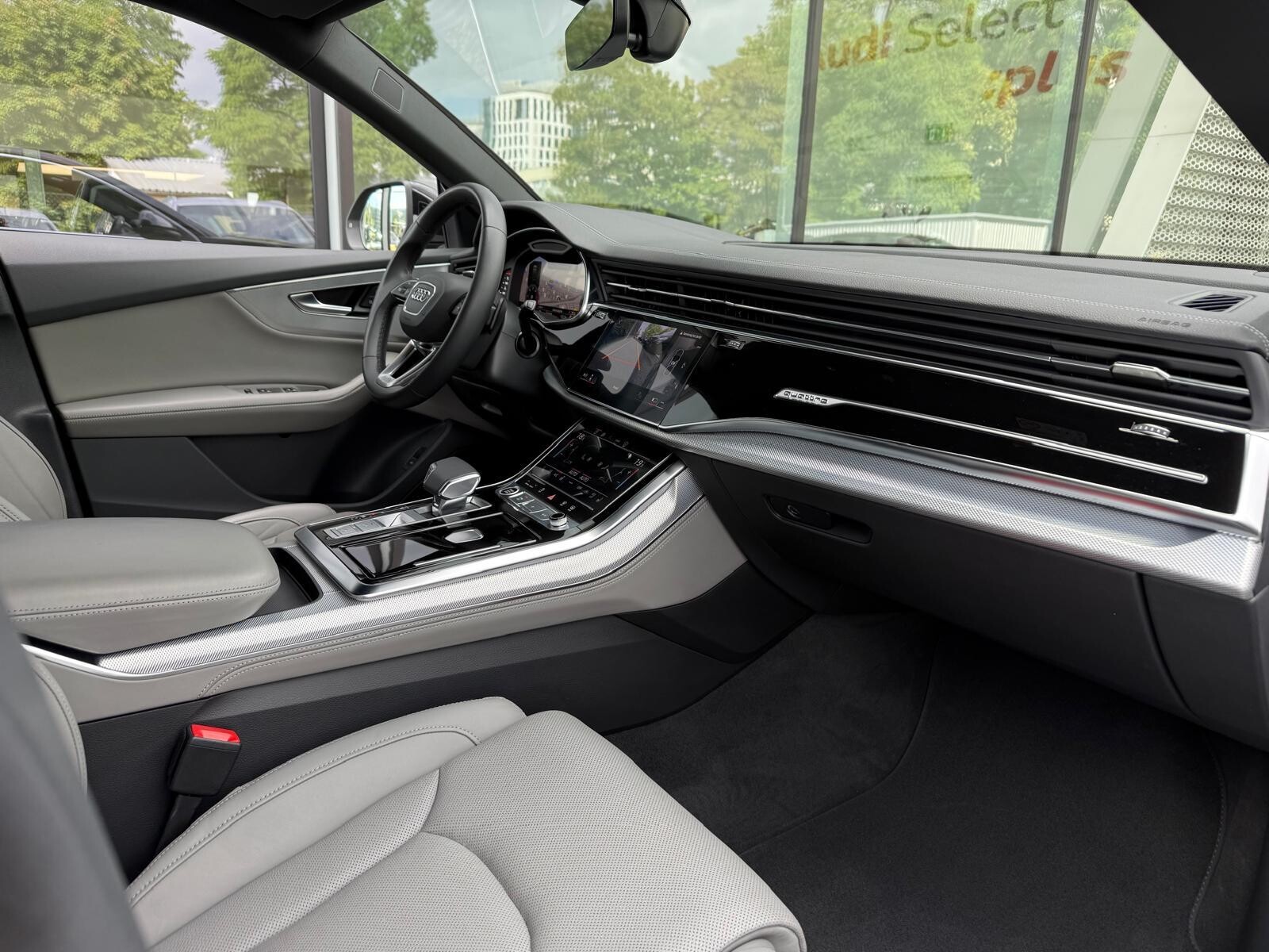 Audi Q8 - zdjęcie 28