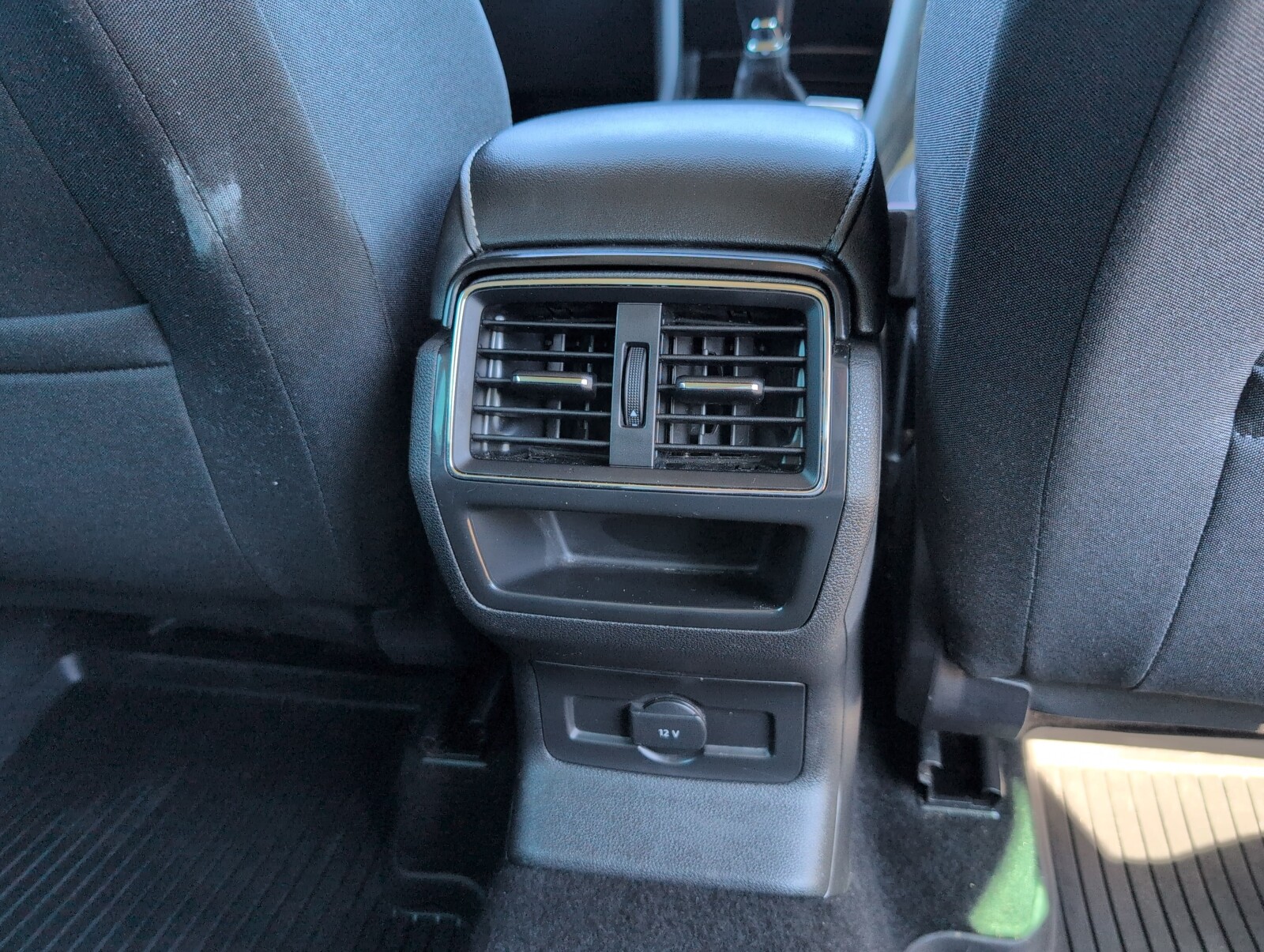 Škoda Karoq - zdjęcie 12