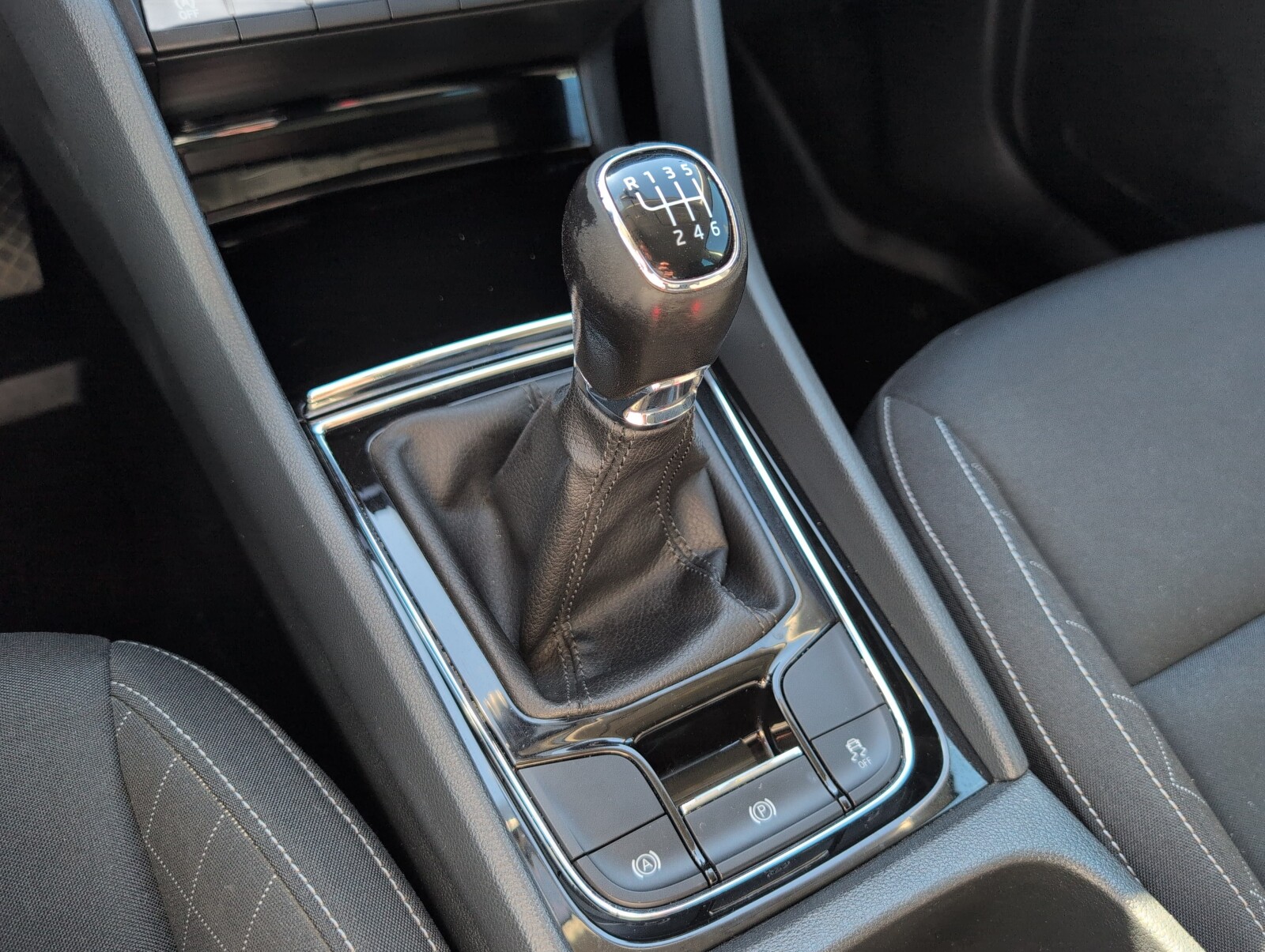 Škoda Karoq - zdjęcie 29