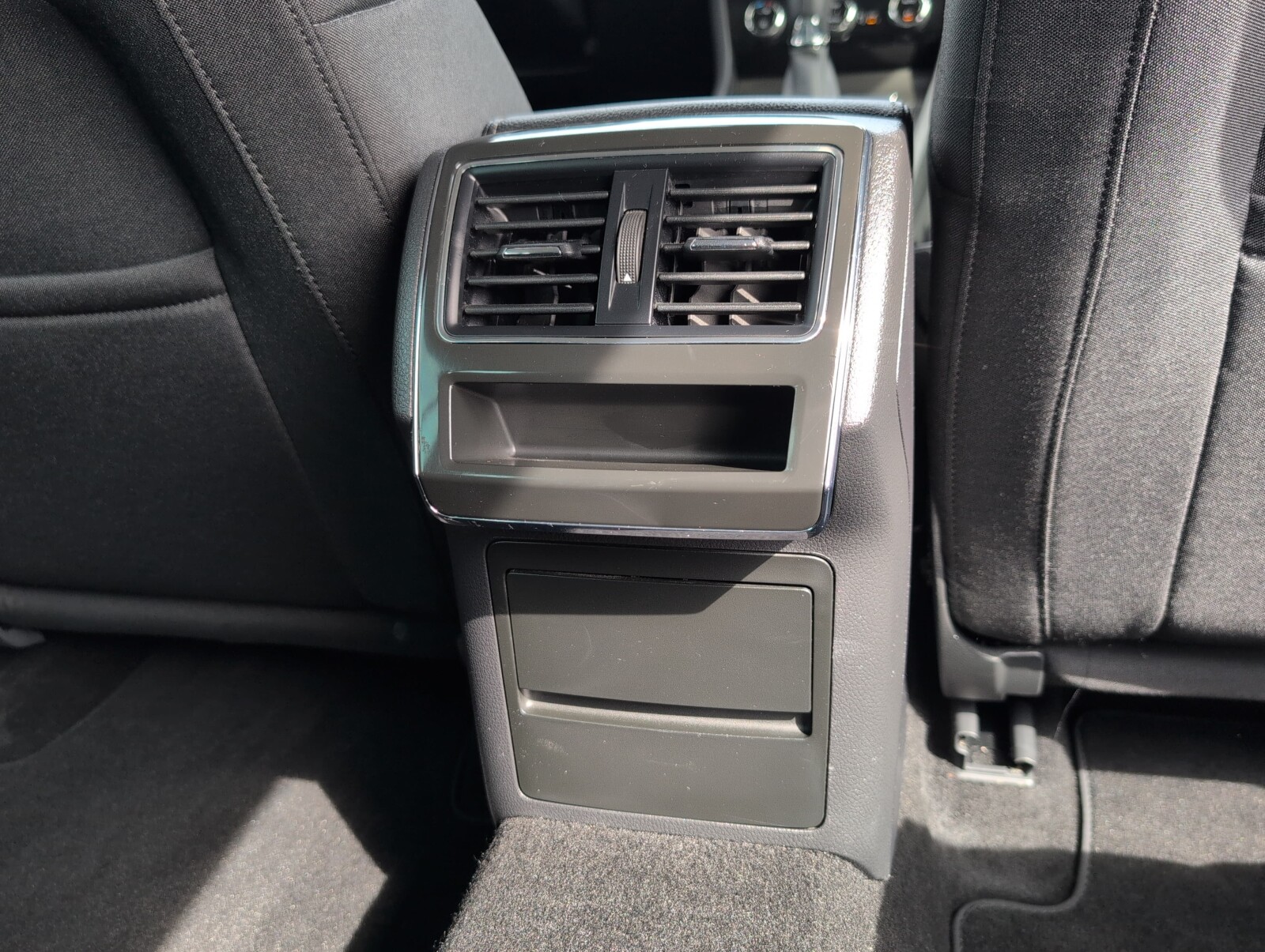 Škoda Superb Combi - zdjęcie 14