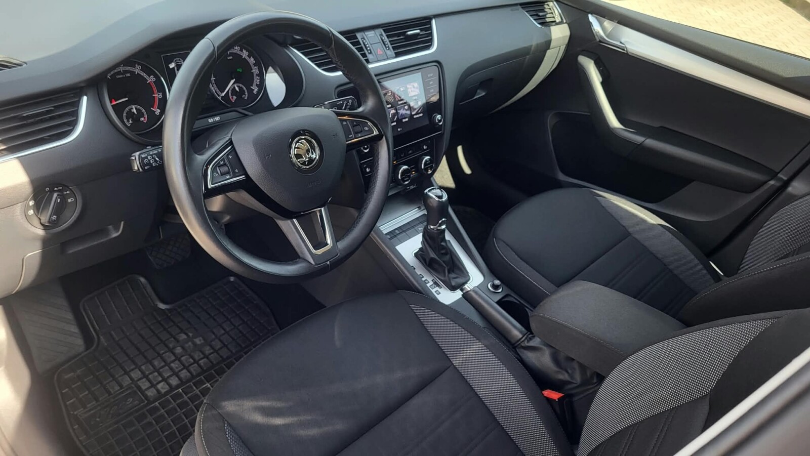 Škoda Octavia - zdjęcie 9