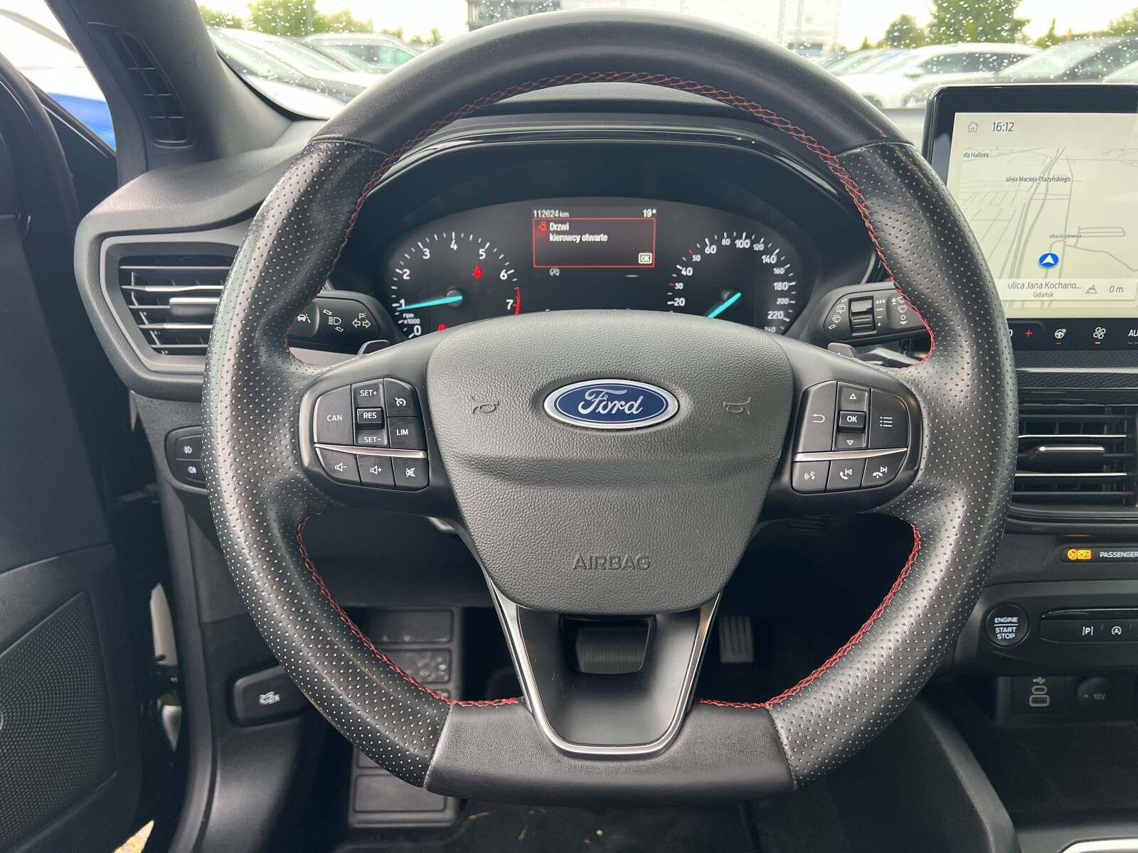 Ford Focus - zdjęcie 16
