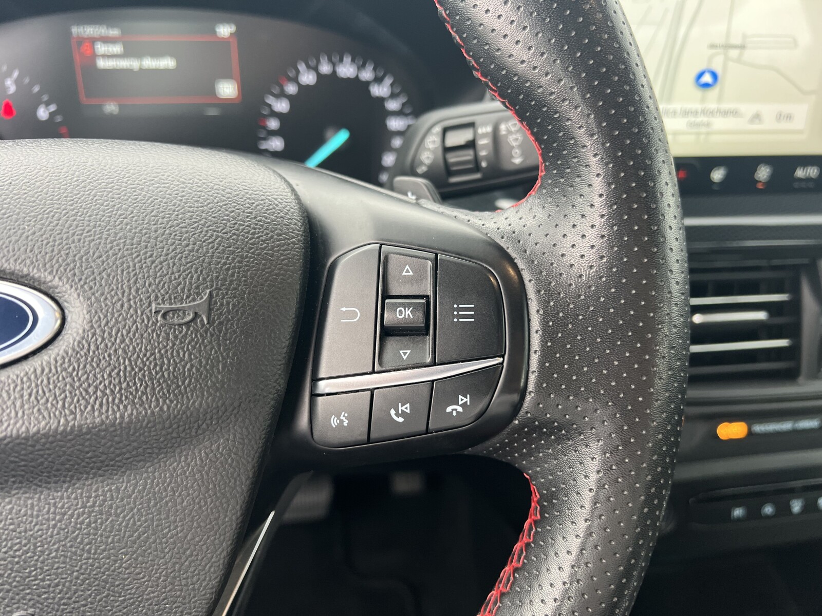 Ford Focus - zdjęcie 15
