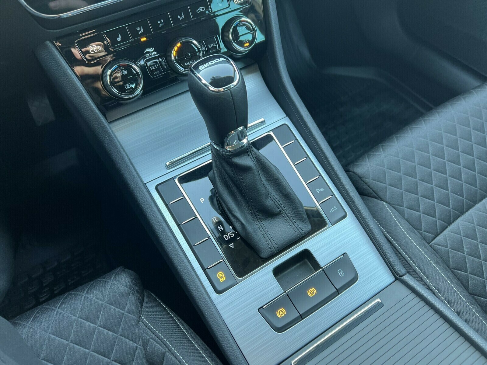 Škoda Superb - zdjęcie 23