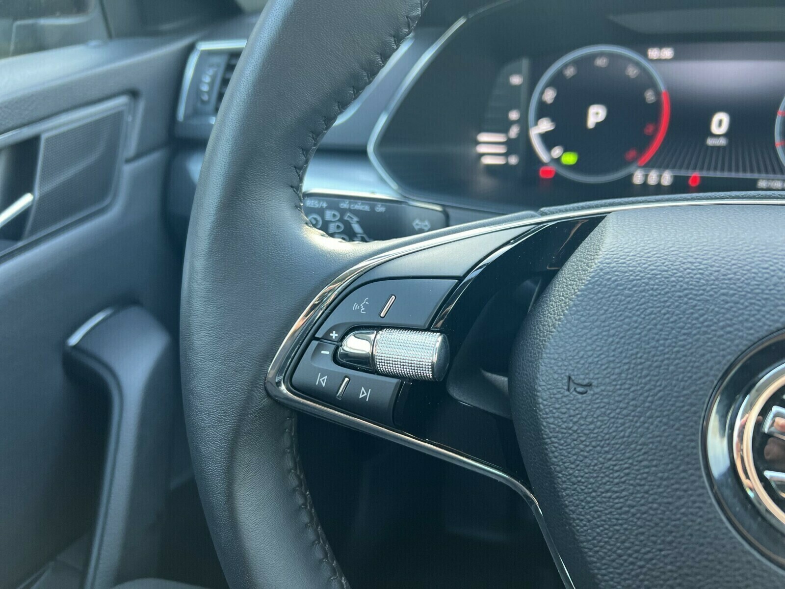 Škoda Superb - zdjęcie 16