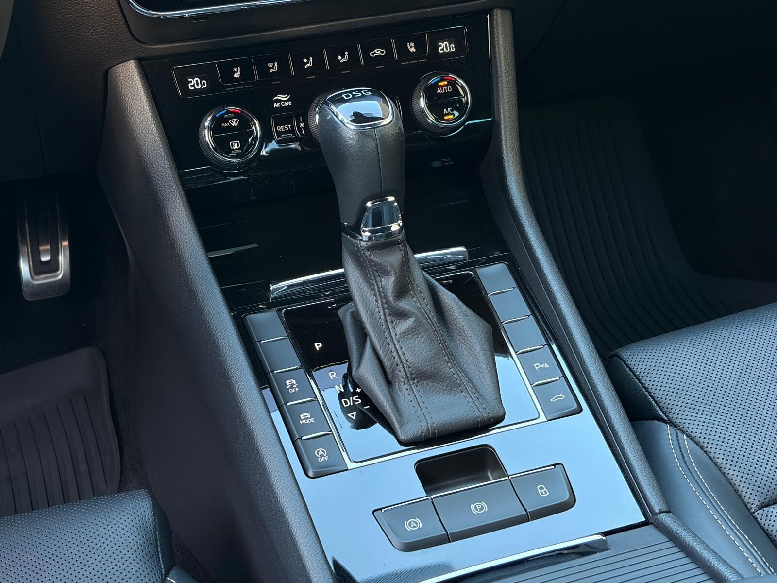Škoda Superb - zdjęcie 27