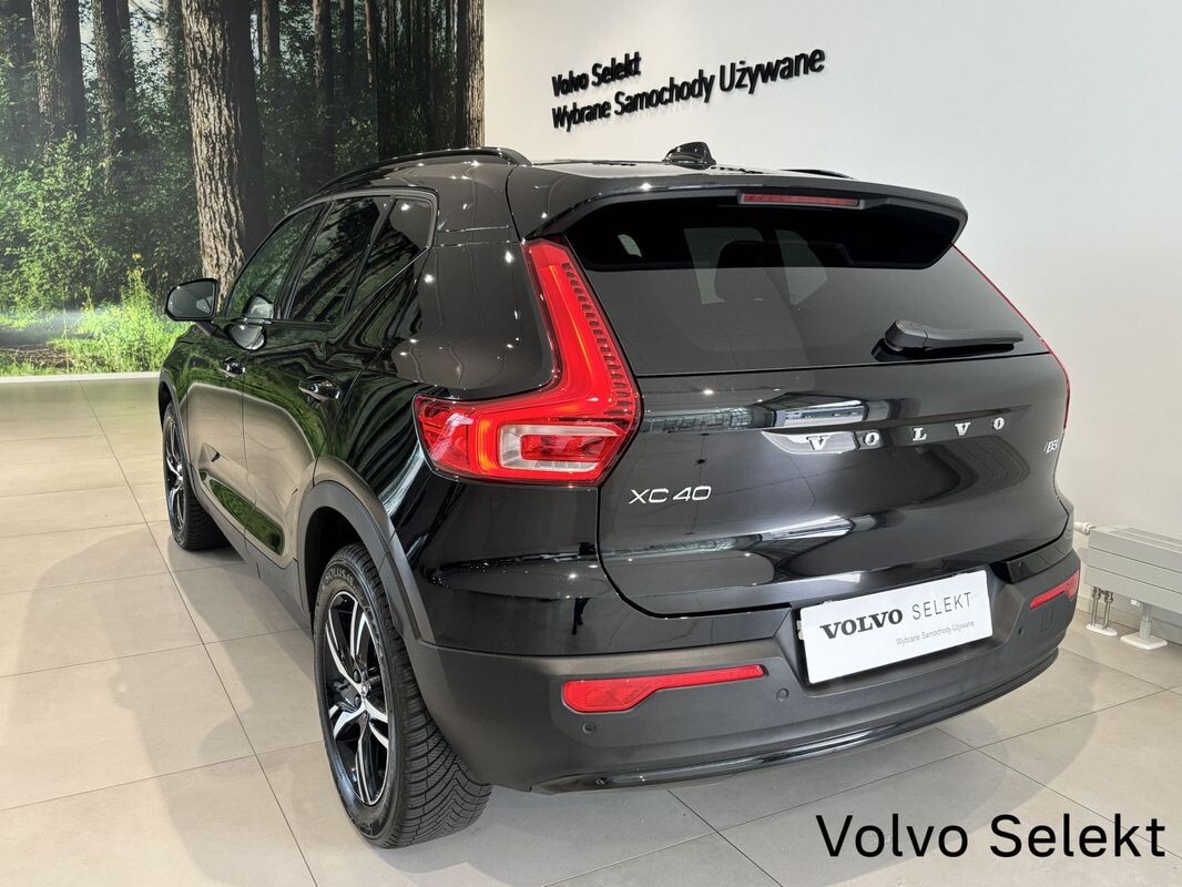 Volvo XC 40 - zdjęcie 25