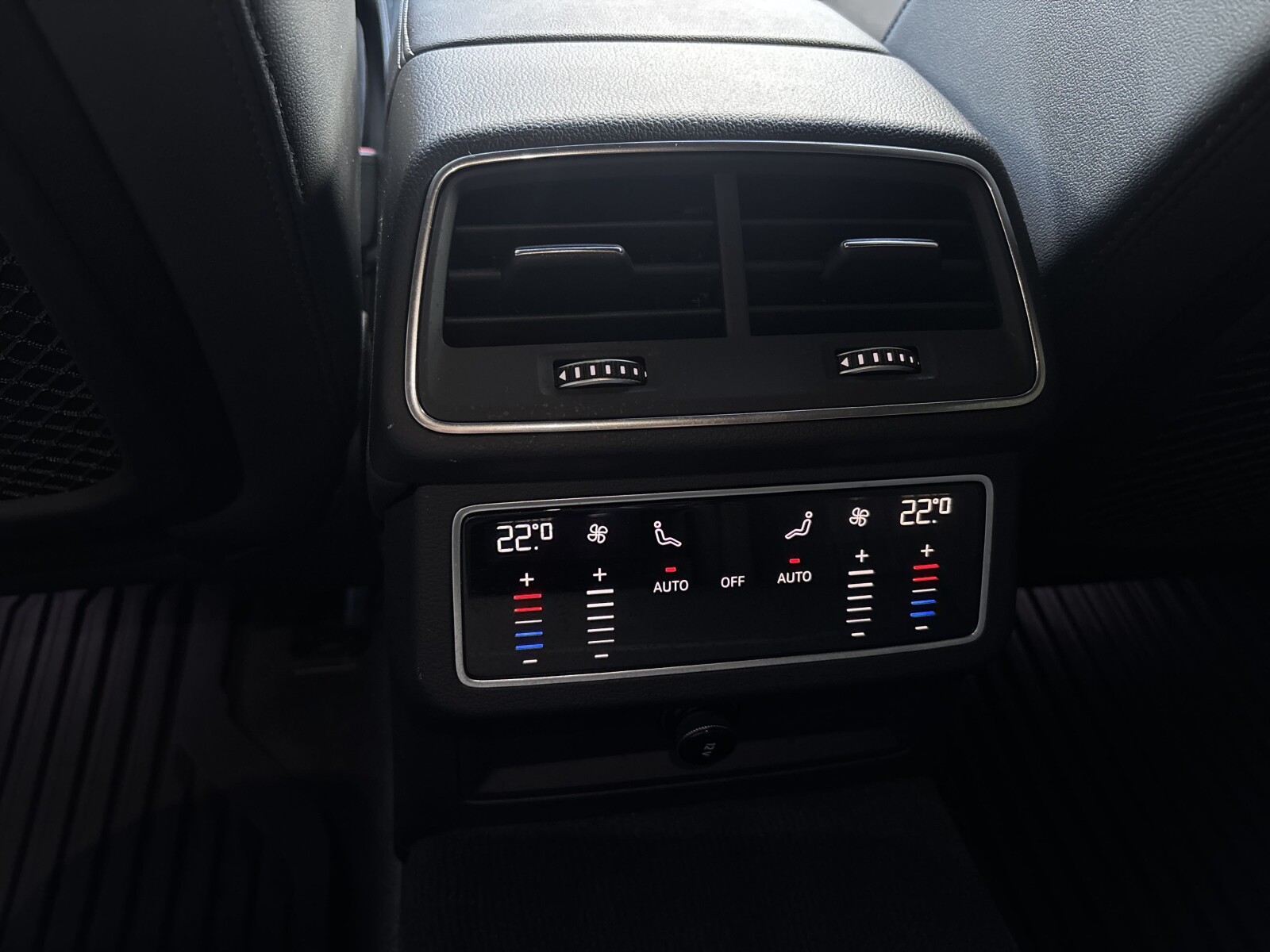 Audi A6 Avant - zdjęcie 31