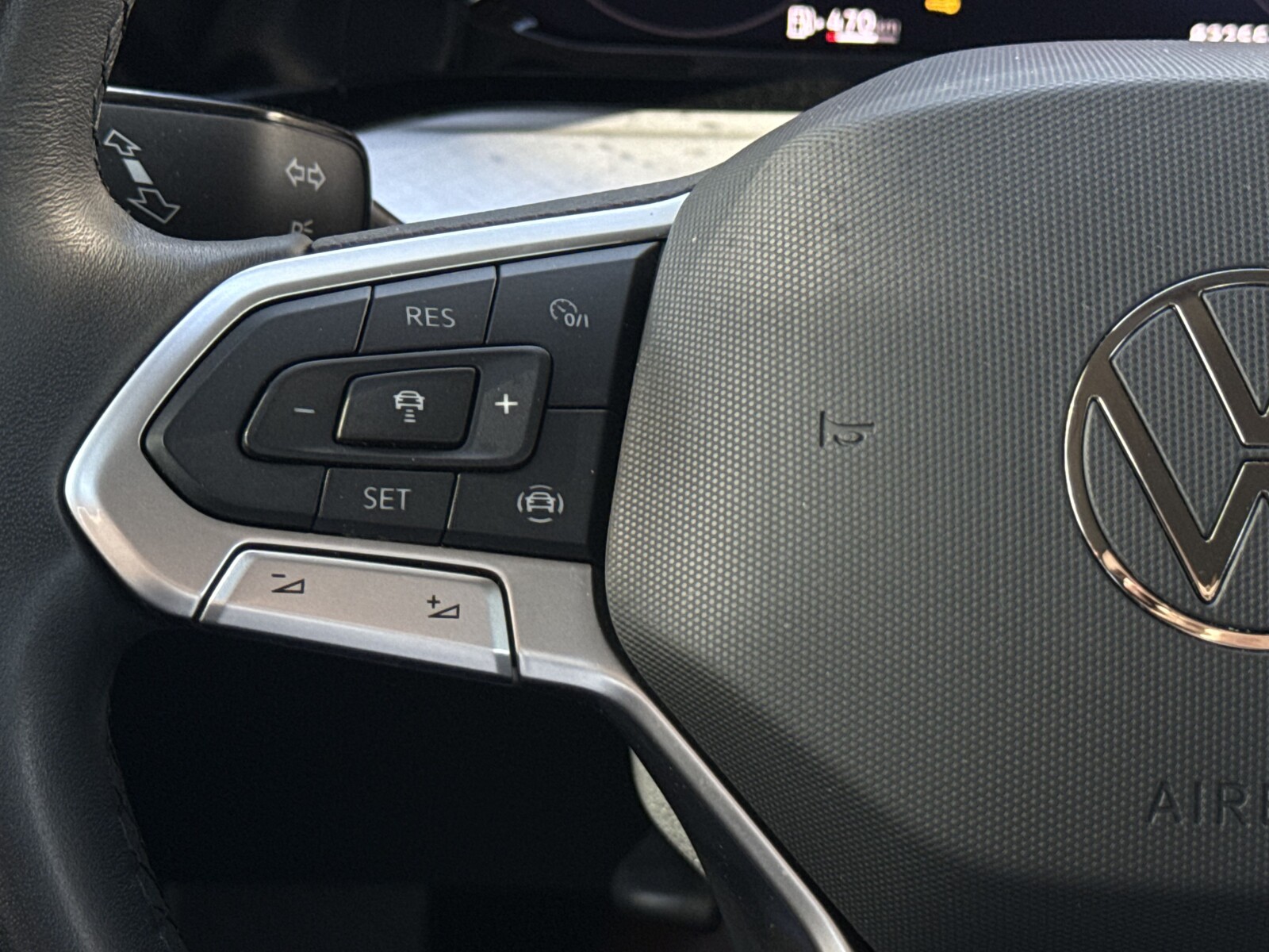 Volkswagen Golf - zdjęcie 13