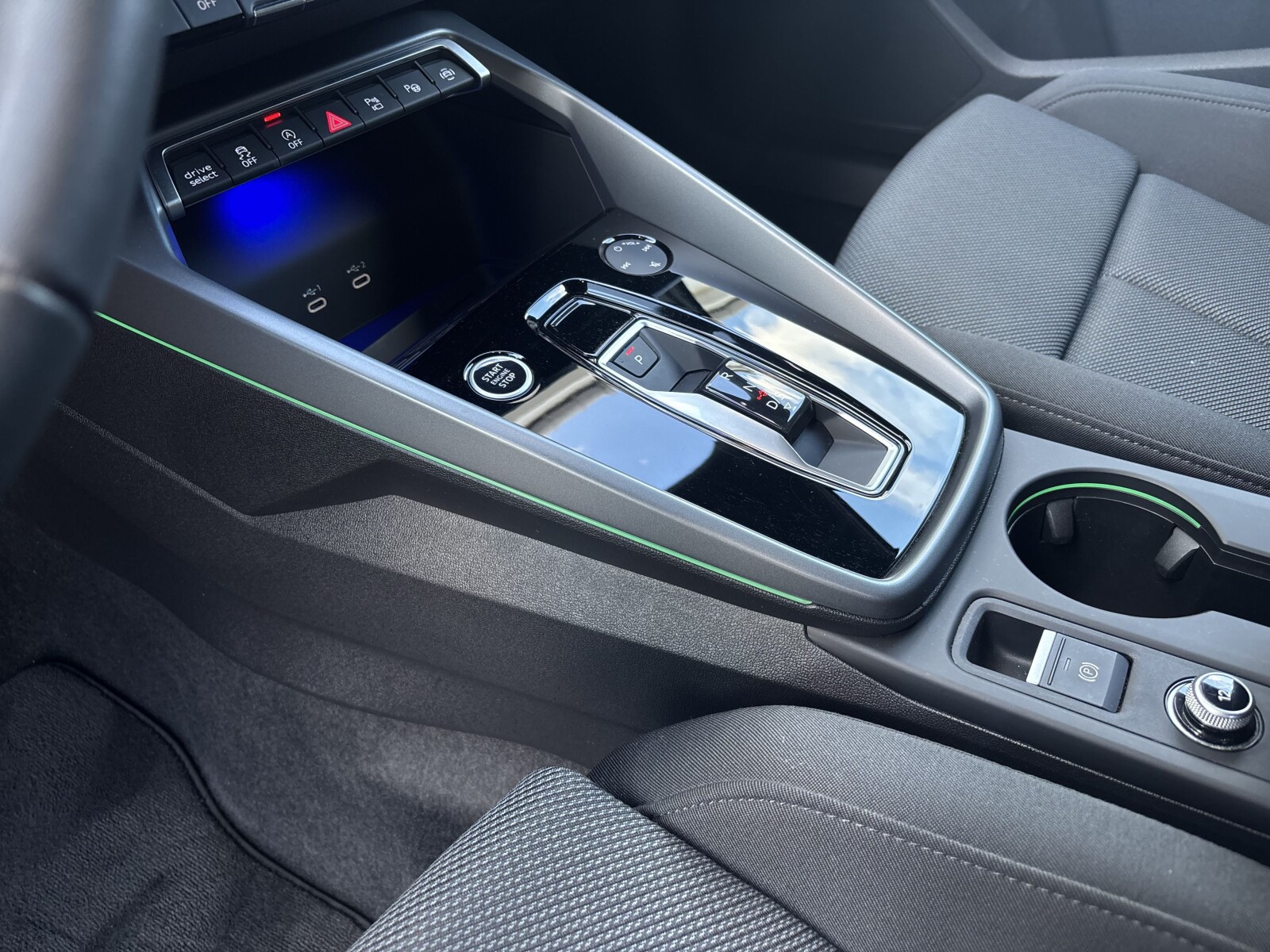Audi A3 Sportback - zdjęcie 19