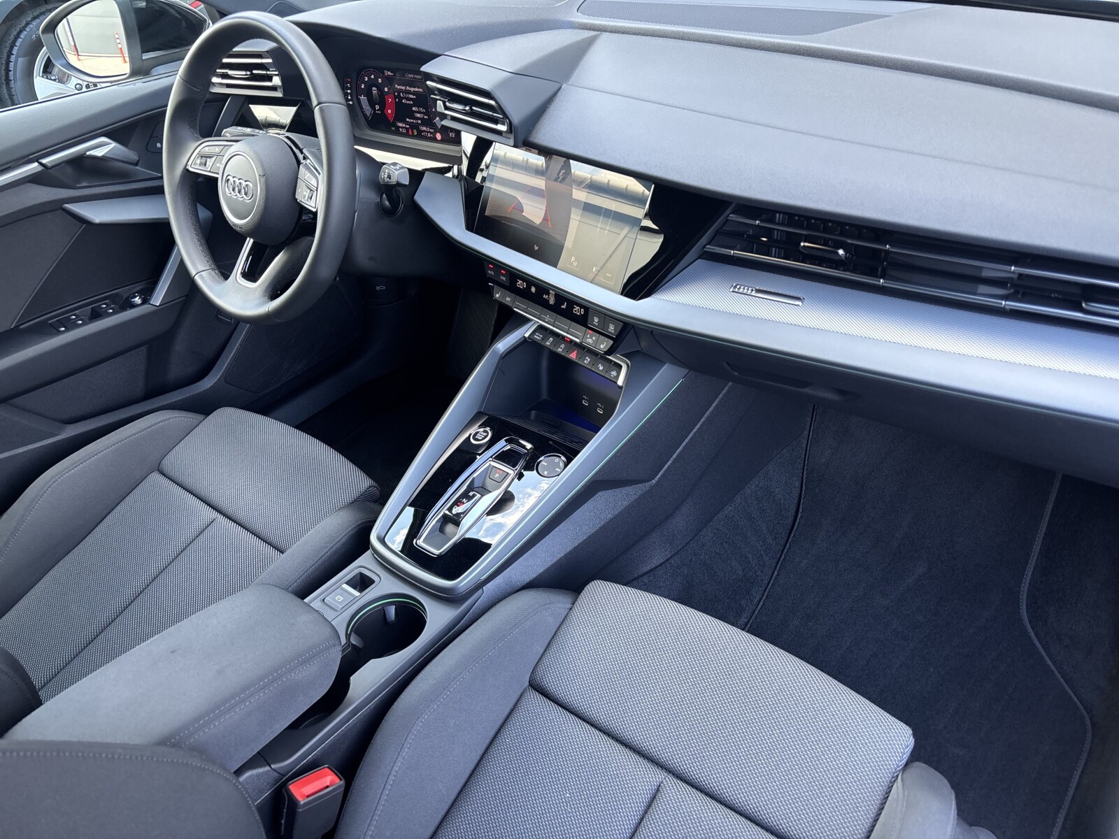 Audi A3 Sportback - zdjęcie 36