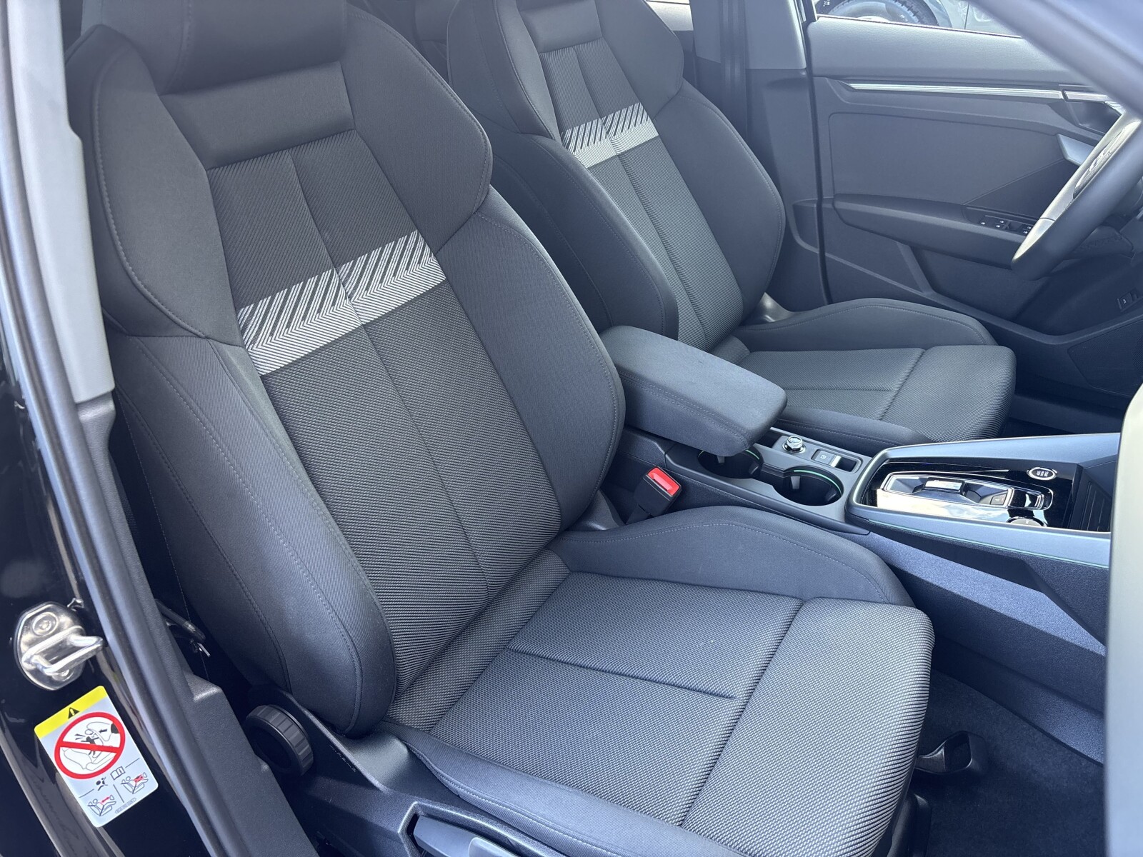 Audi A3 Sportback - zdjęcie 35