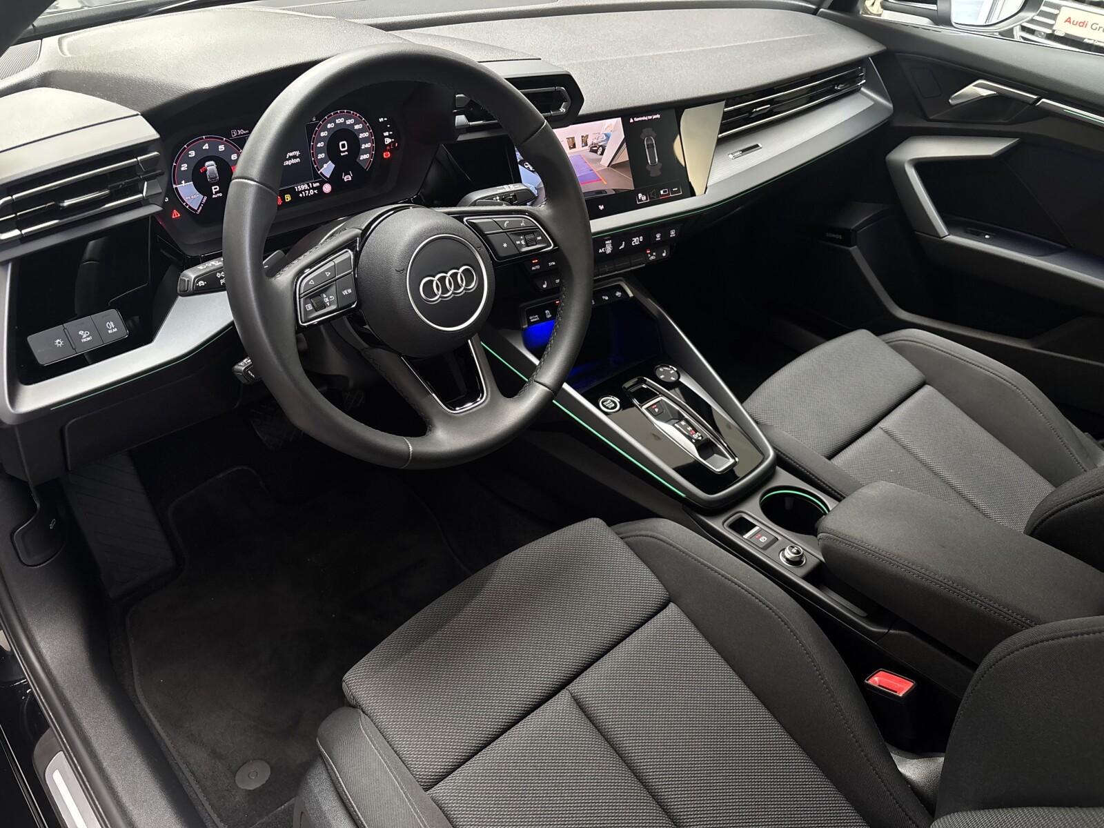 Audi A3 Sportback - zdjęcie 38