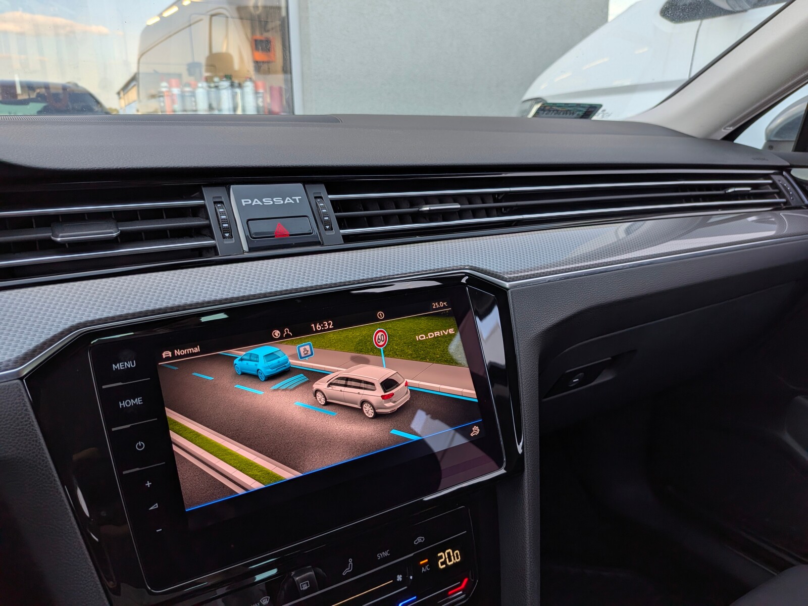 Volkswagen Passat Alltrack - zdjęcie 32