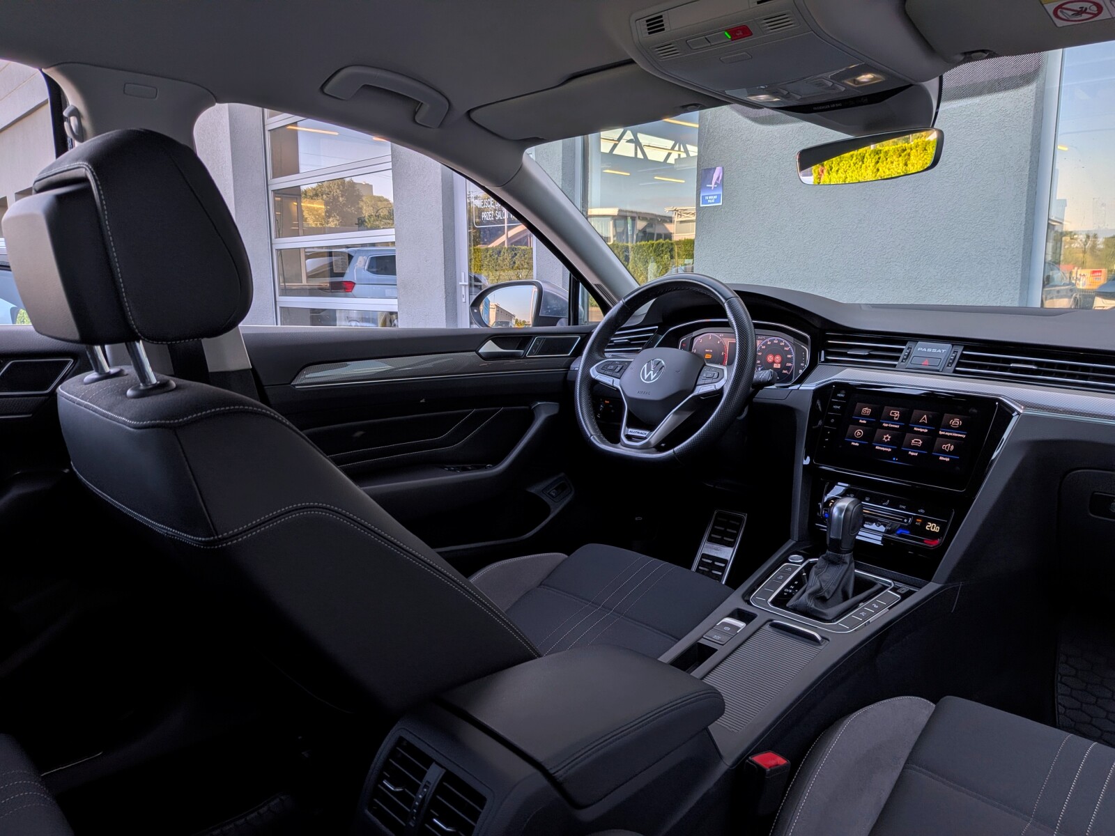 Volkswagen Passat Alltrack - zdjęcie 18
