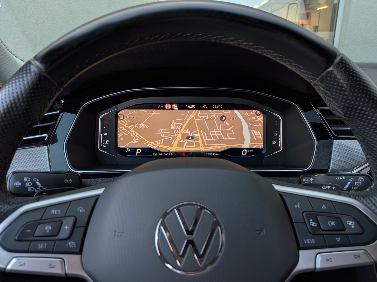 Volkswagen Passat Alltrack - zdjęcie 26
