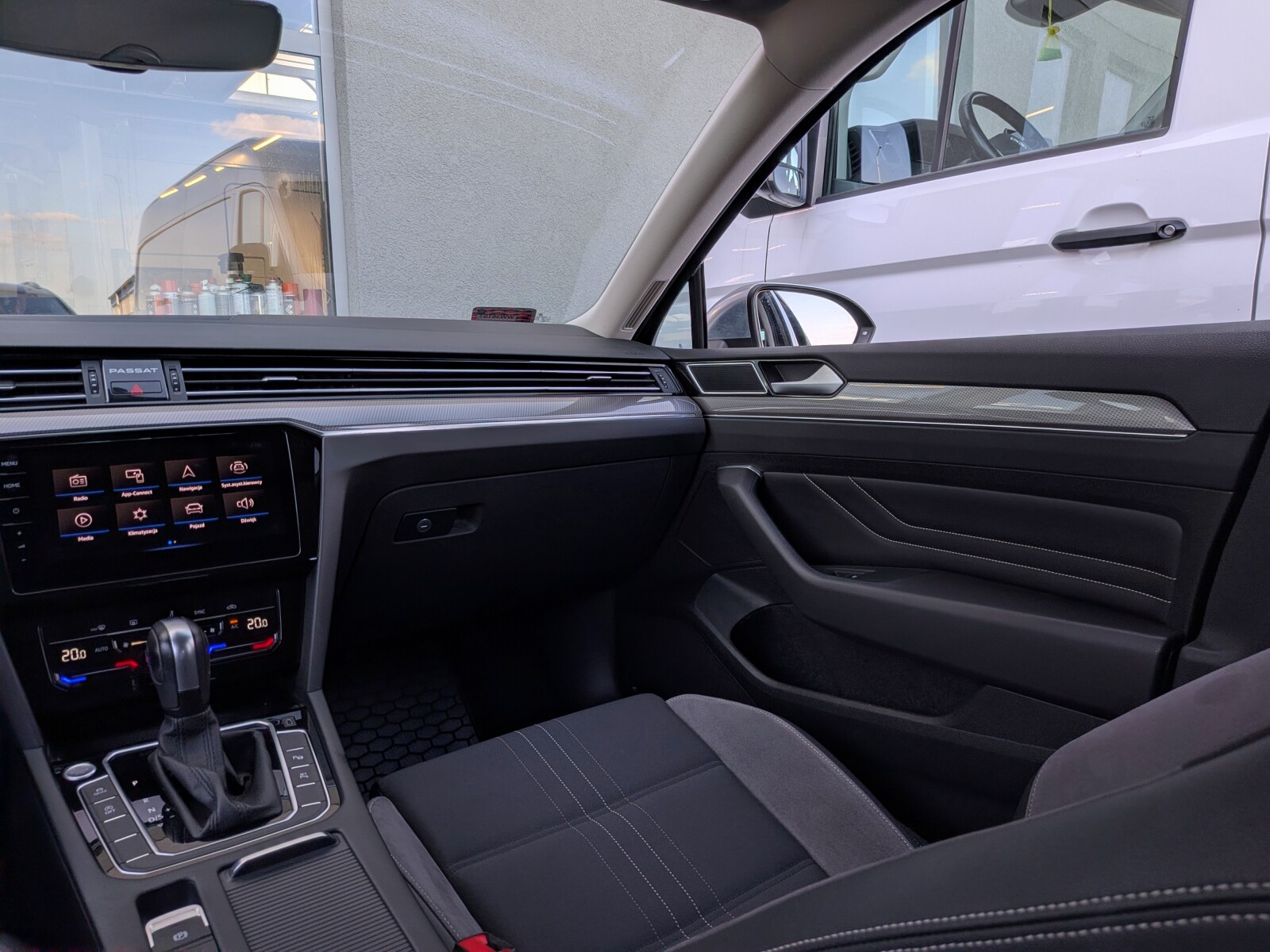 Volkswagen Passat Alltrack - zdjęcie 22