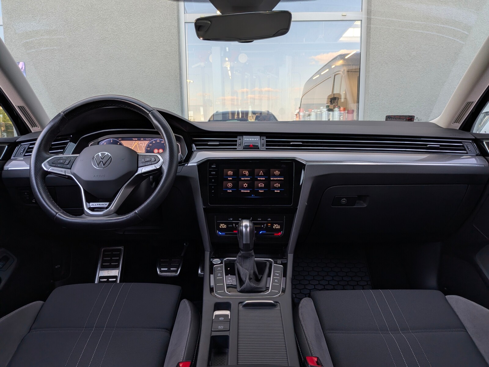 Volkswagen Passat Alltrack - zdjęcie 23