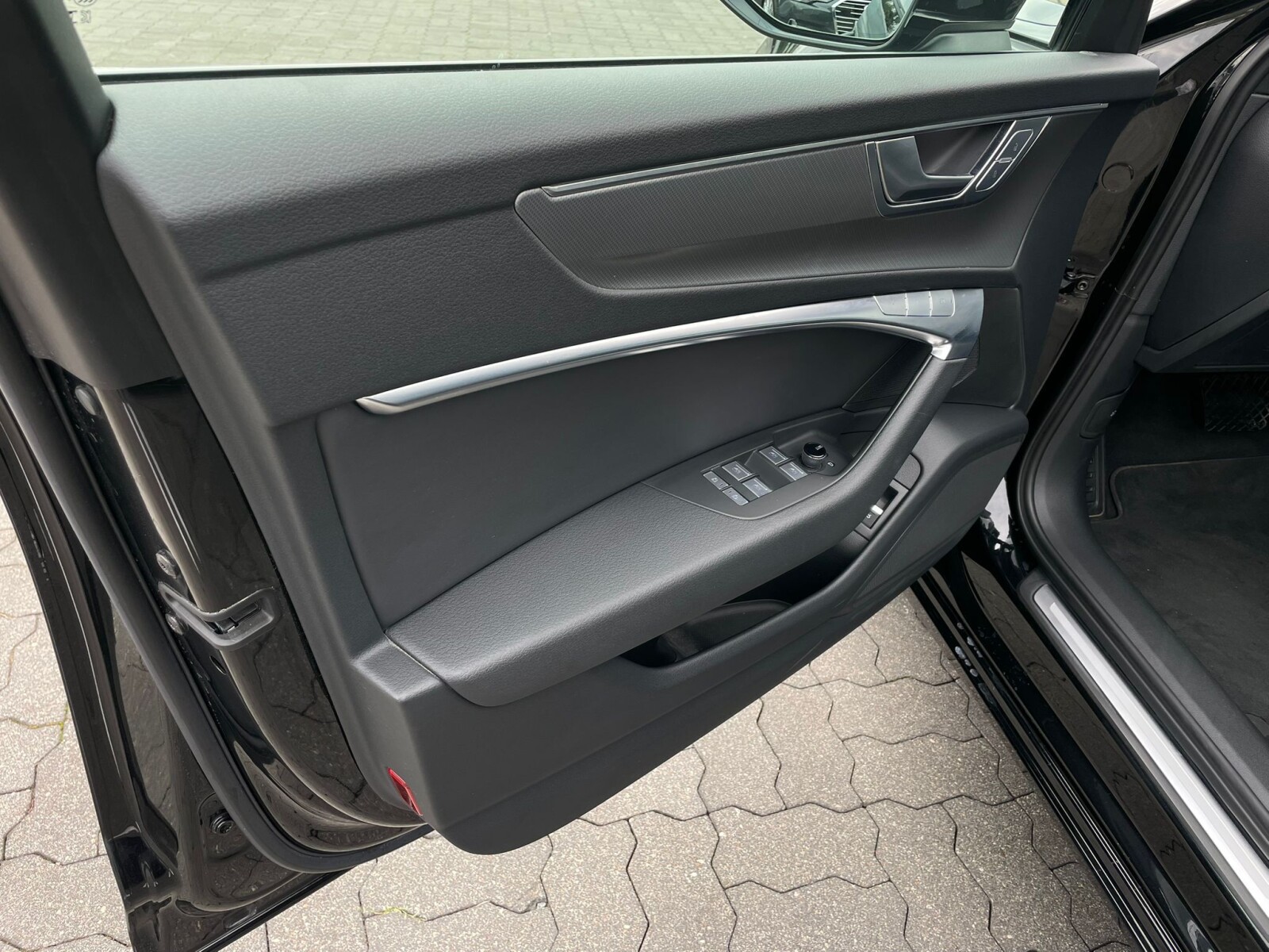 Audi A6 Avant - zdjęcie 19