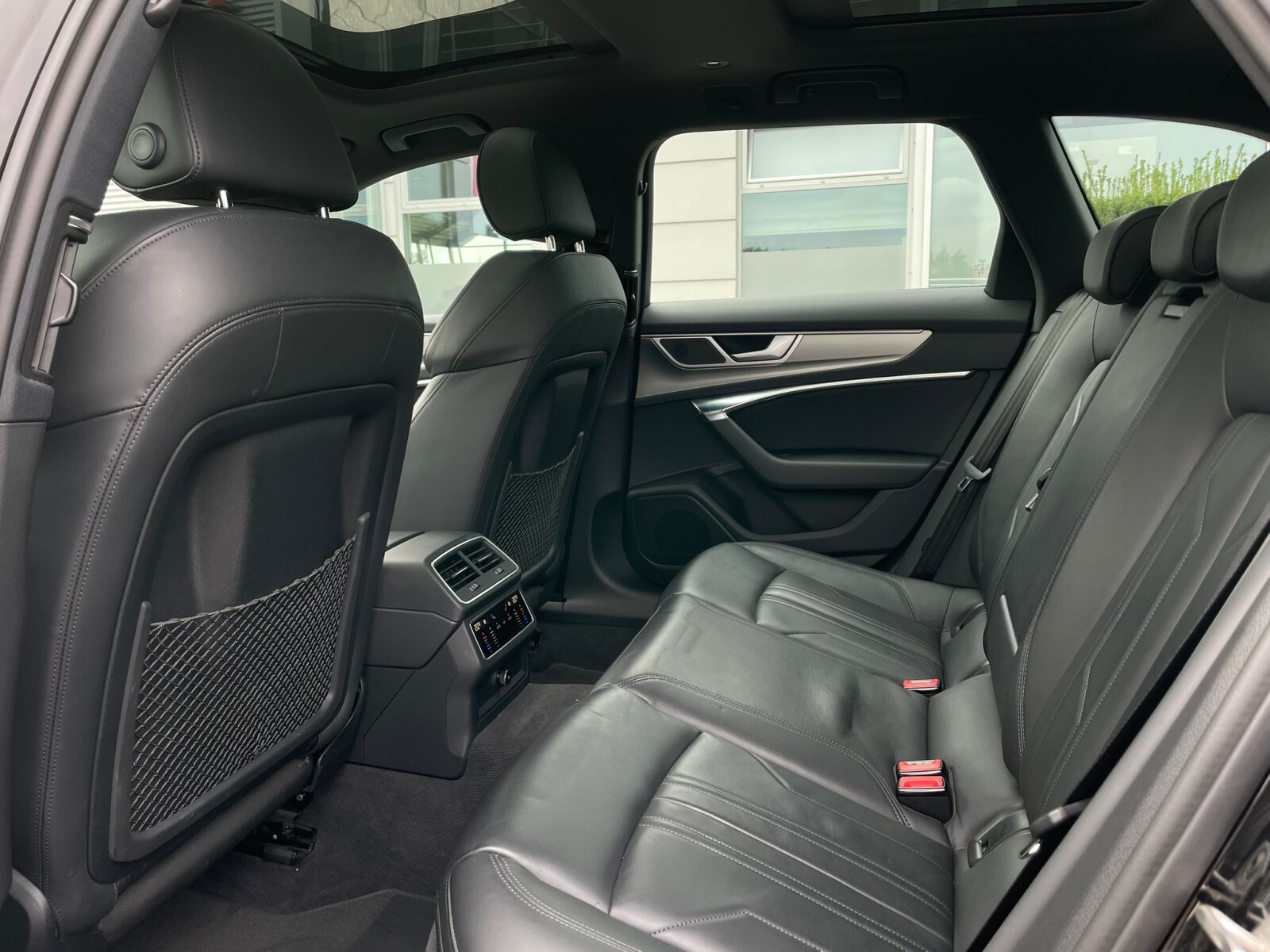 Audi A6 Avant - zdjęcie 12