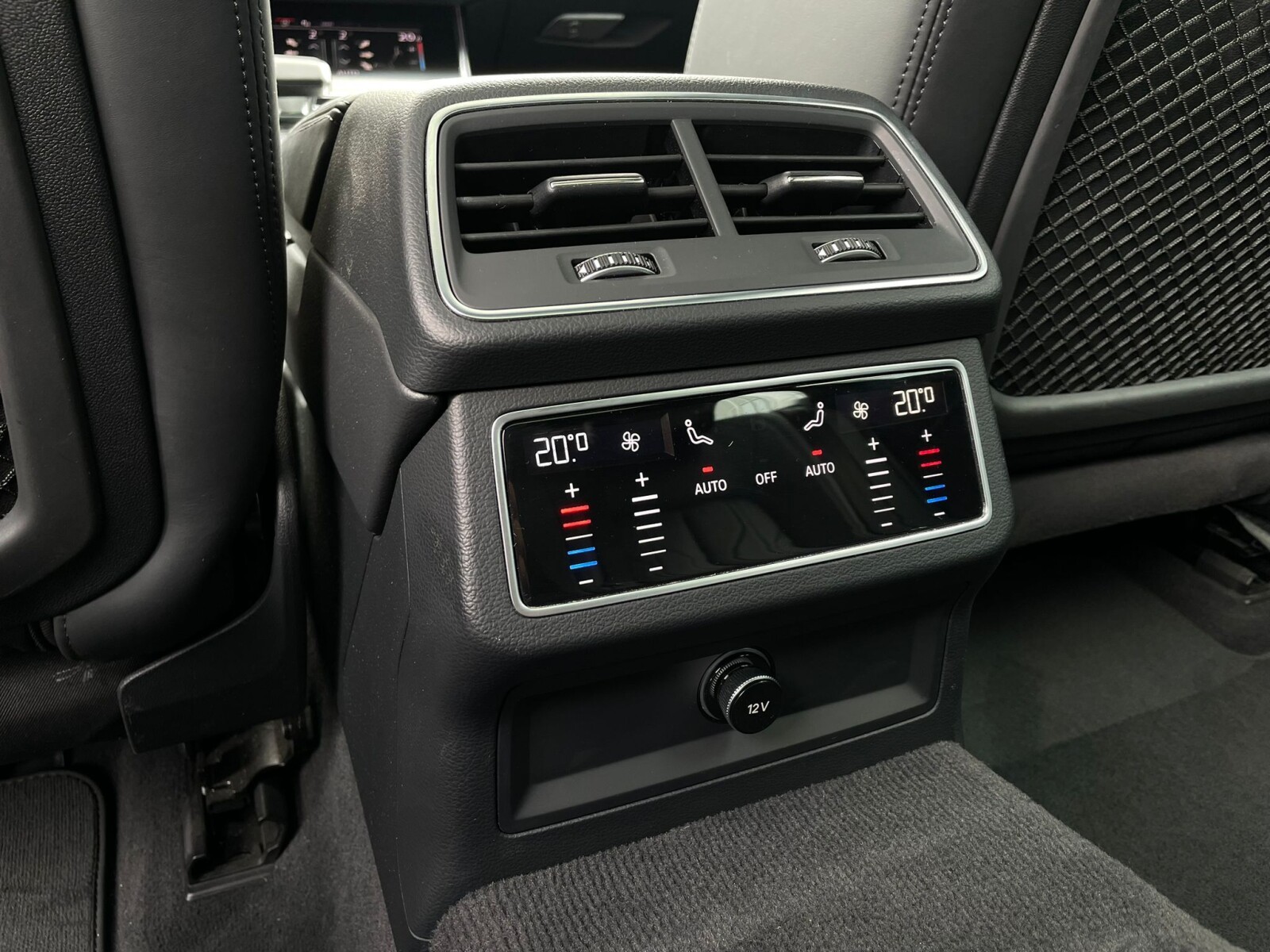 Audi A6 Avant - zdjęcie 14