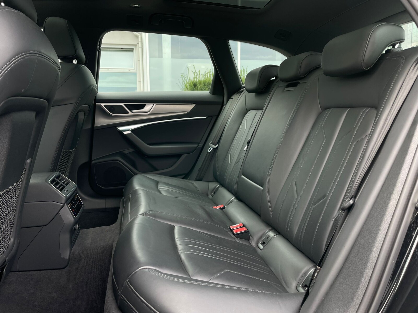 Audi A6 Avant - zdjęcie 13