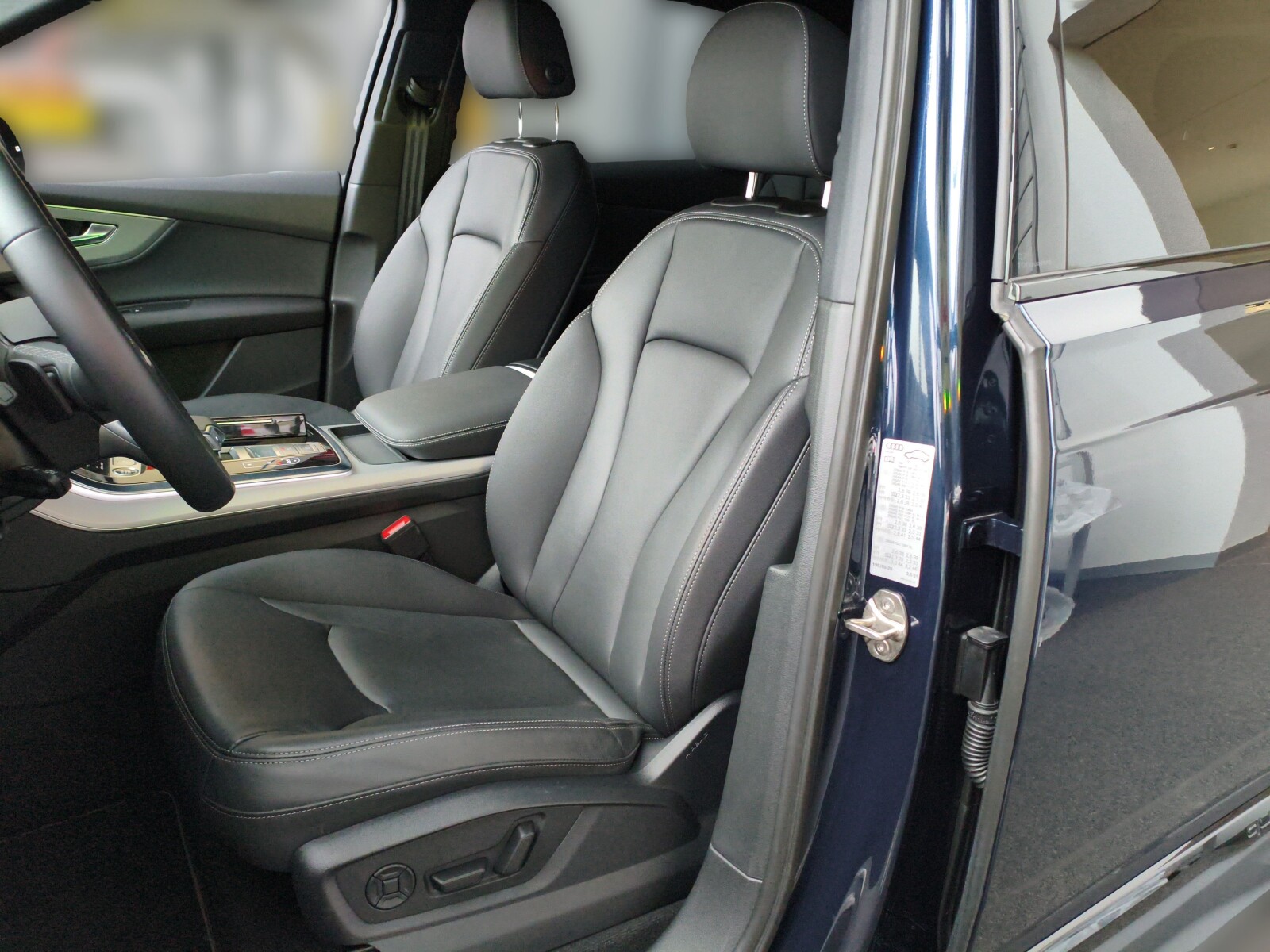 Audi Q7 - zdjęcie 9