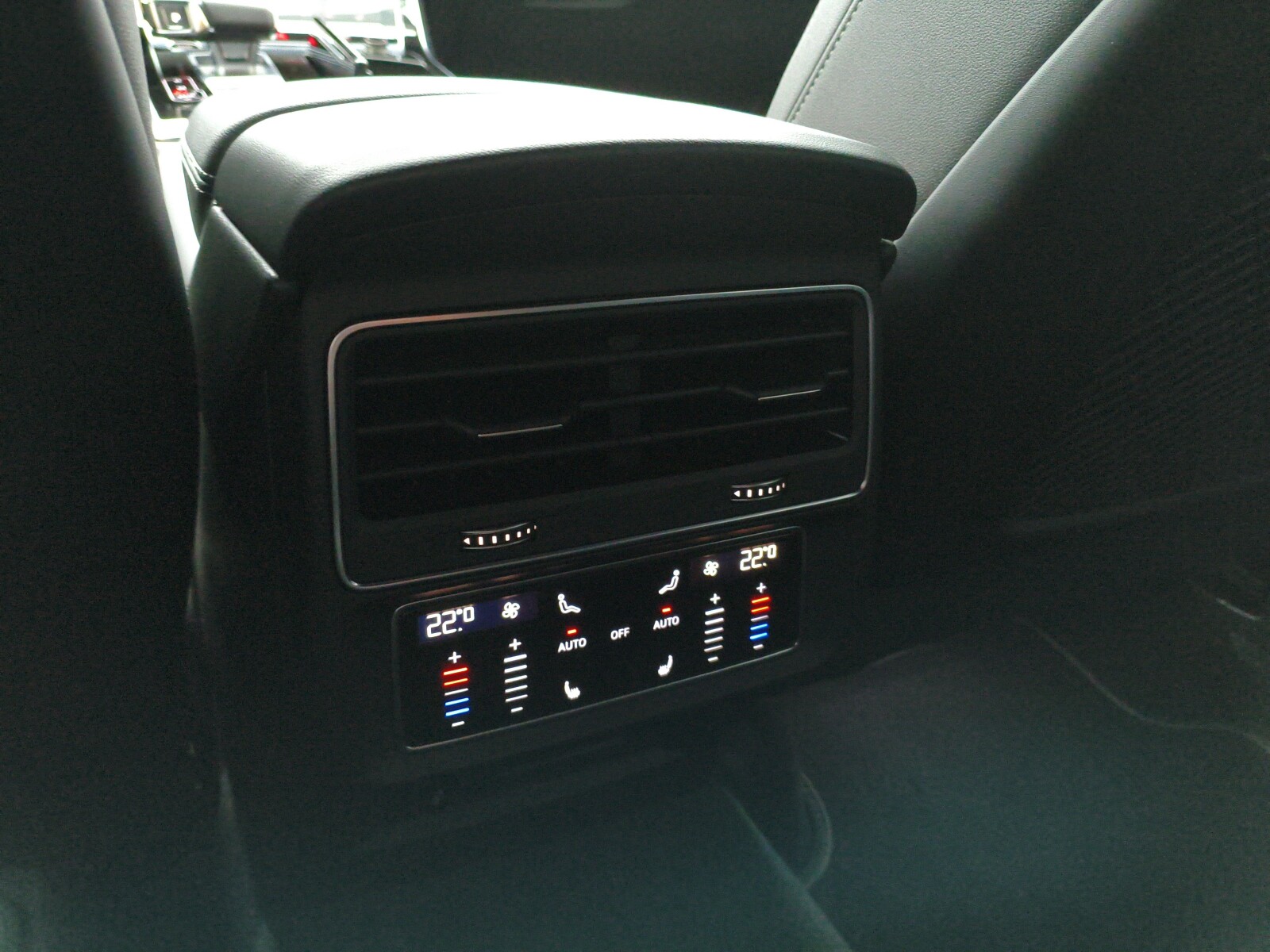 Audi Q7 - zdjęcie 21