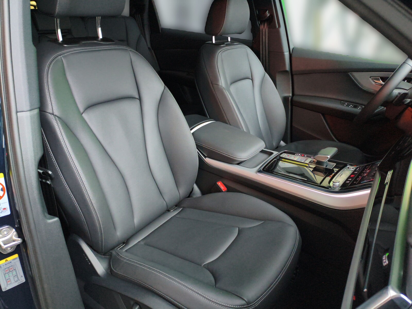 Audi Q7 - zdjęcie 12