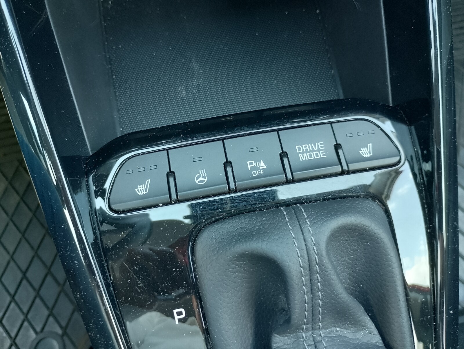 Kia Stonic - zdjęcie 14