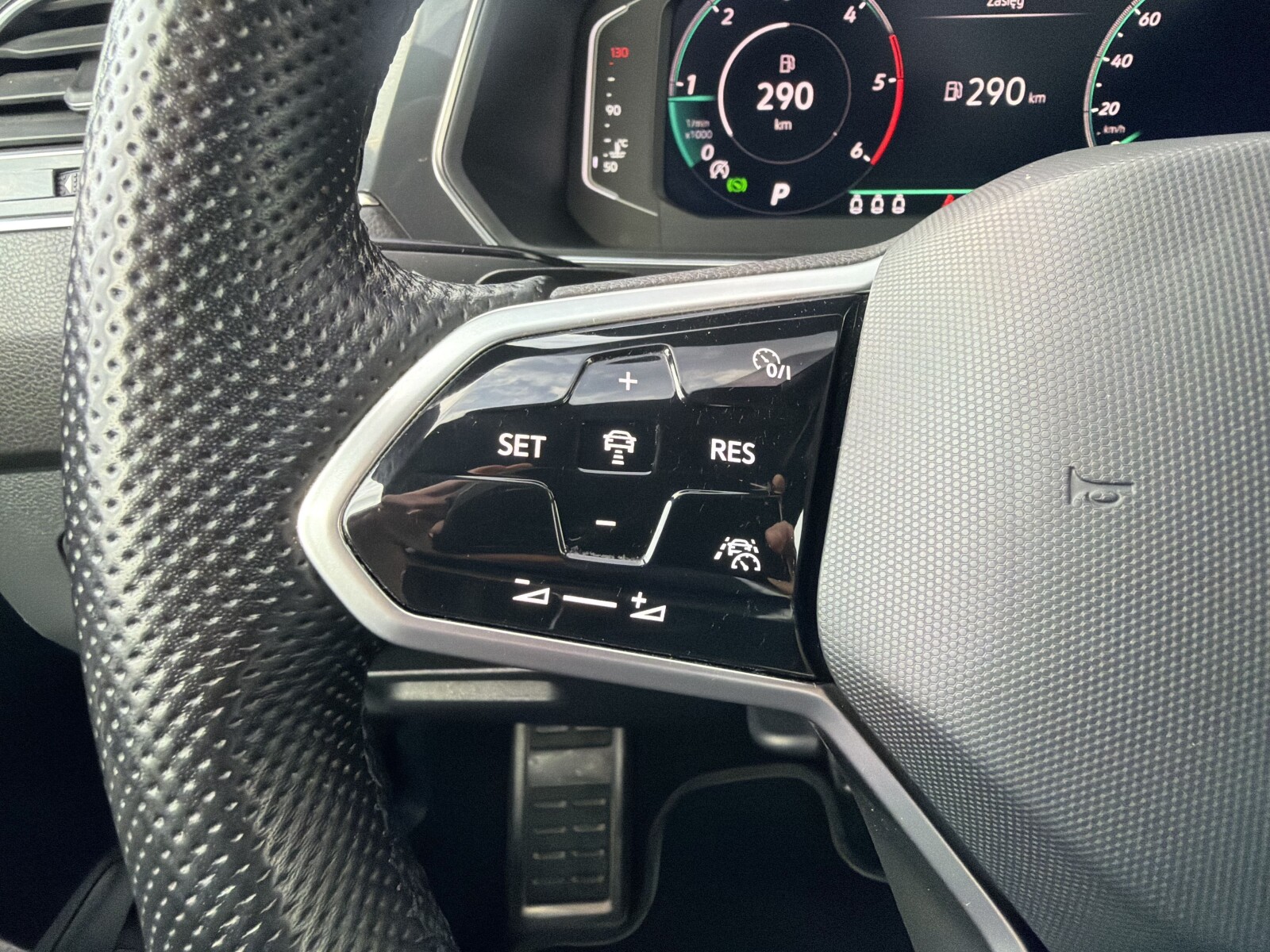 Volkswagen Tiguan Allspace - zdjęcie 24