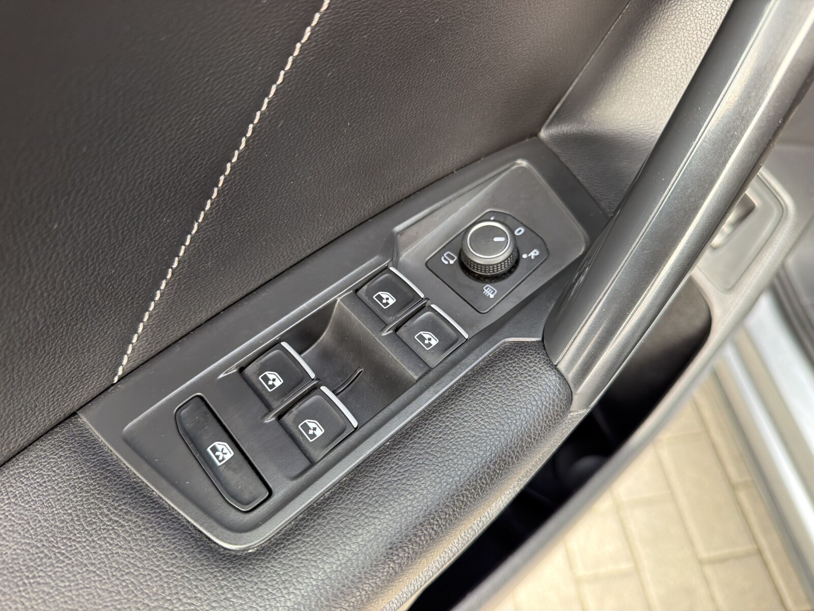 Volkswagen Tiguan Allspace - zdjęcie 21