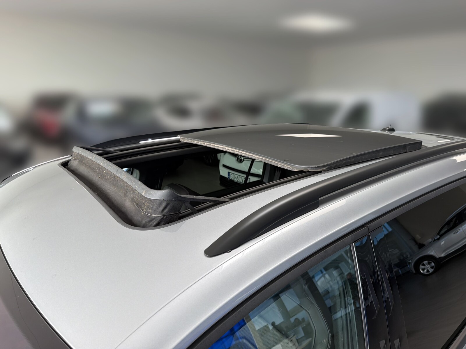 Volkswagen Tiguan Allspace - zdjęcie 40