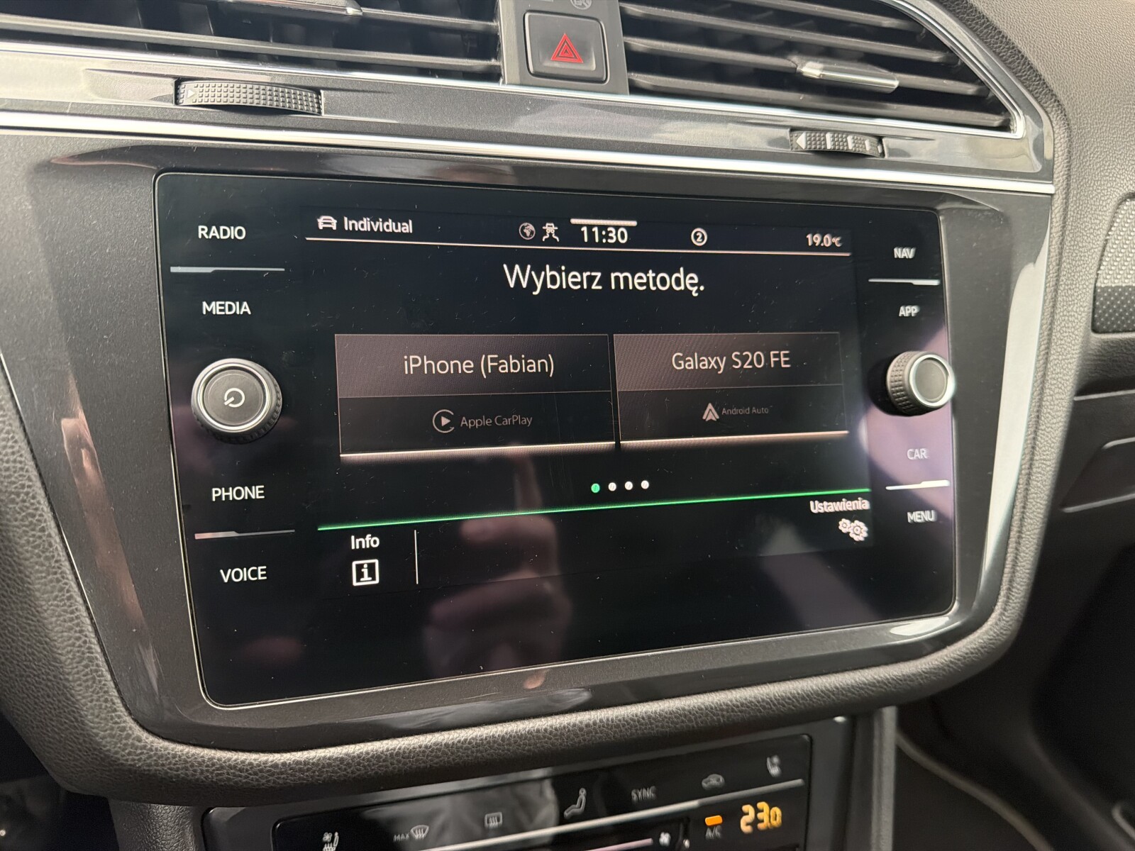 Volkswagen Tiguan Allspace - zdjęcie 35
