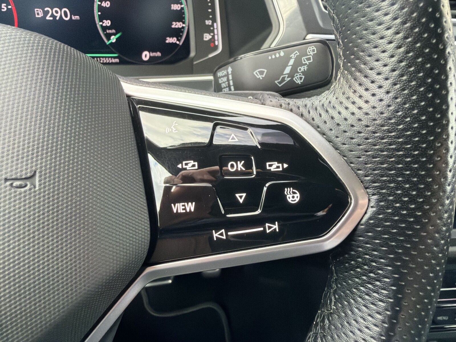 Volkswagen Tiguan Allspace - zdjęcie 25