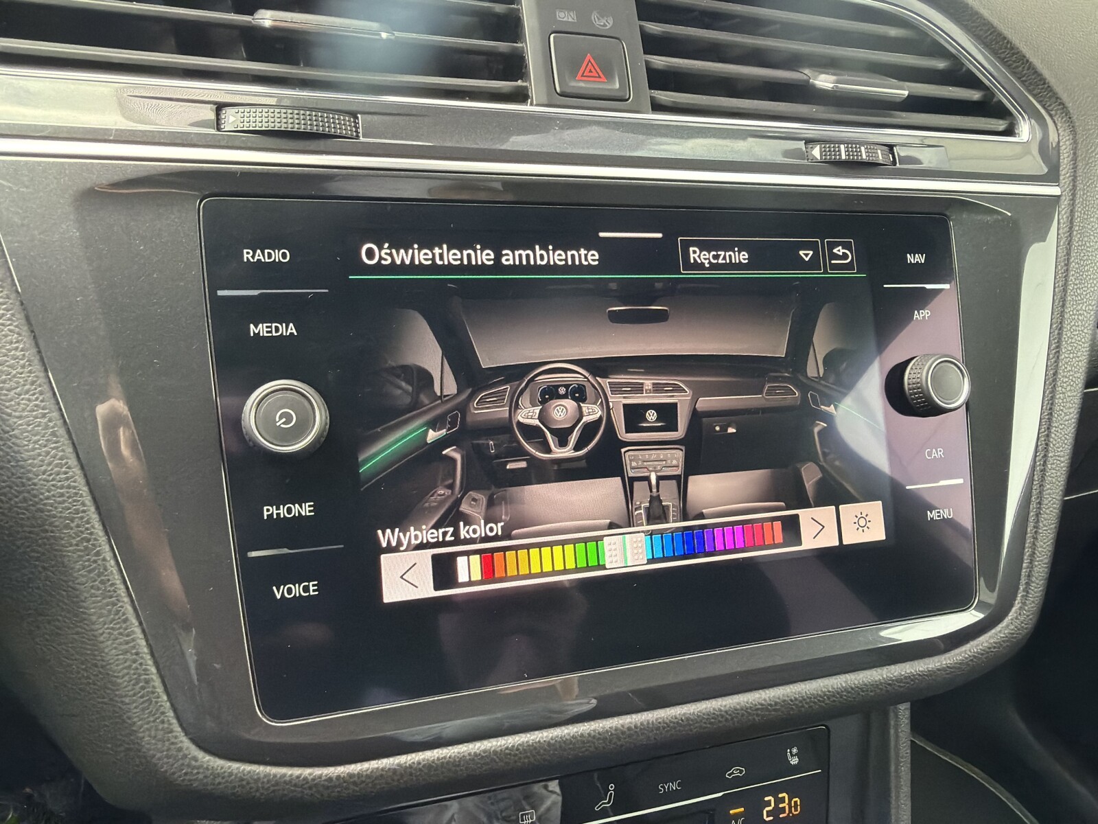 Volkswagen Tiguan Allspace - zdjęcie 36
