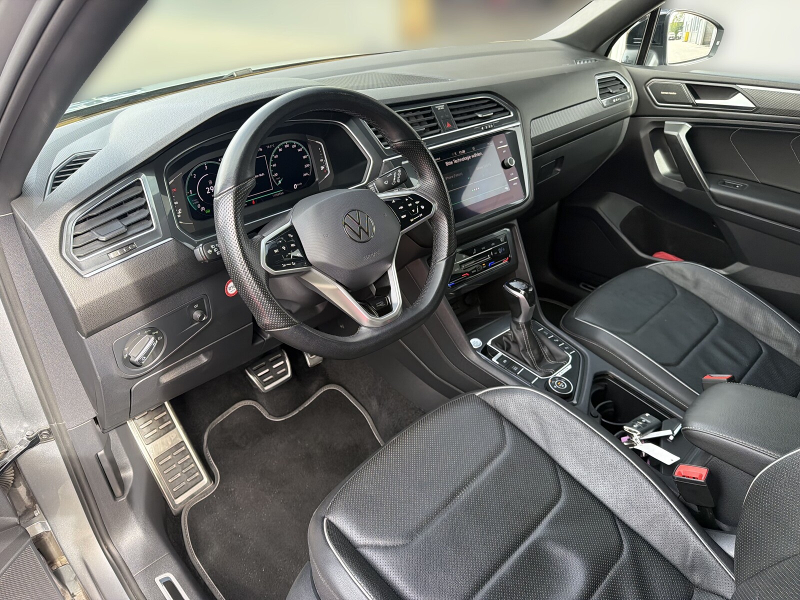 Volkswagen Tiguan Allspace - zdjęcie 9