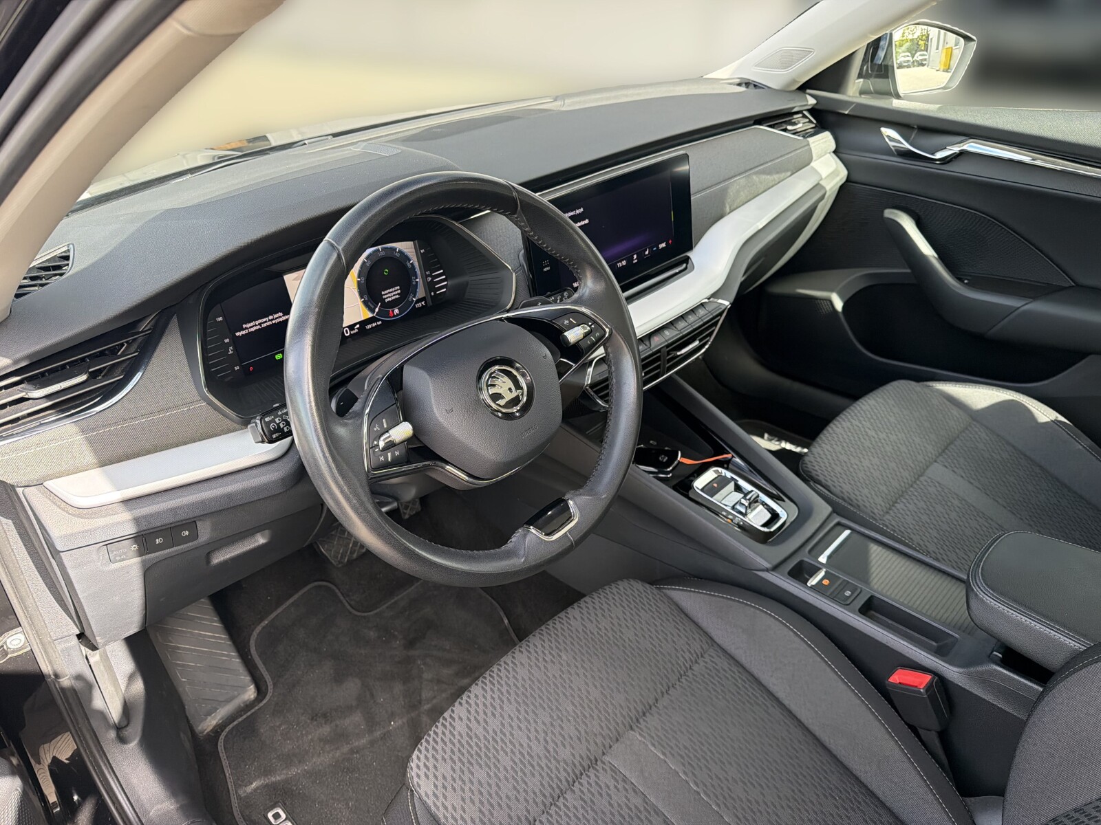 Škoda Octavia Combi - zdjęcie 9