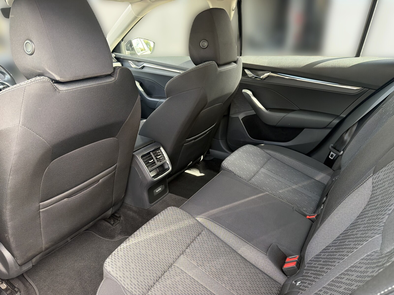Škoda Octavia Combi - zdjęcie 12
